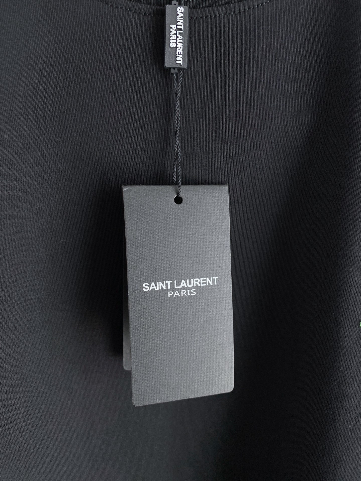 。SYL🌟精品系列🌟2026春夏新款首发专柜最新款短袖圆领T恤 高端订制 设计前卫时尚！品牌logo重工