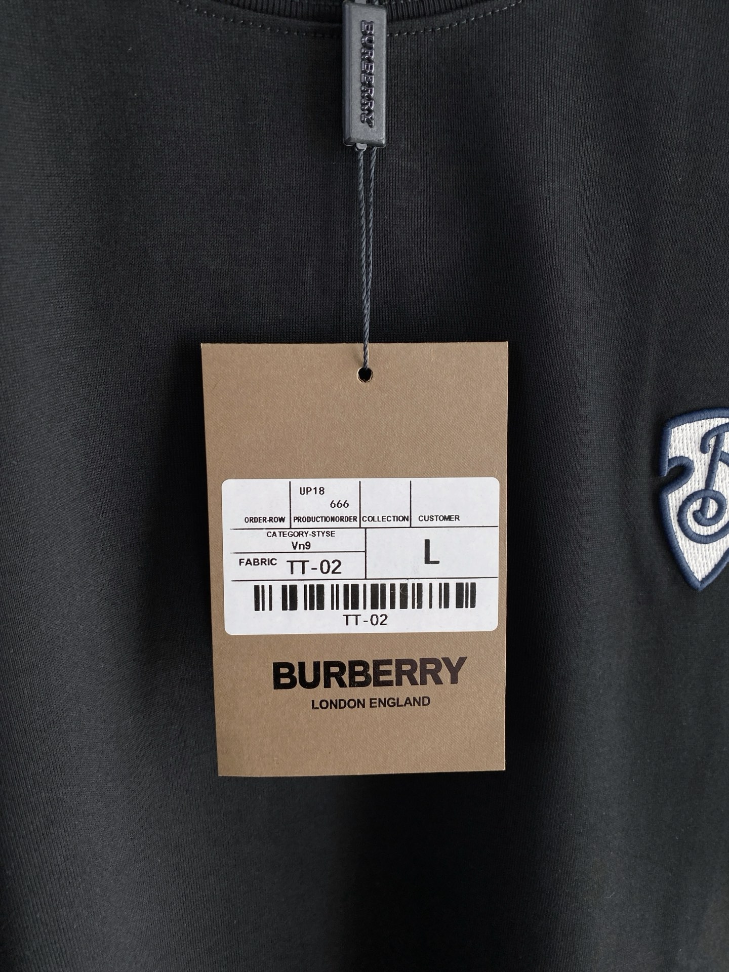 。巴宝莉🌟精品系列🌟2026春夏新款首发专柜最新款短袖圆领T恤 高端订制 设计前卫时尚！品牌logo重工