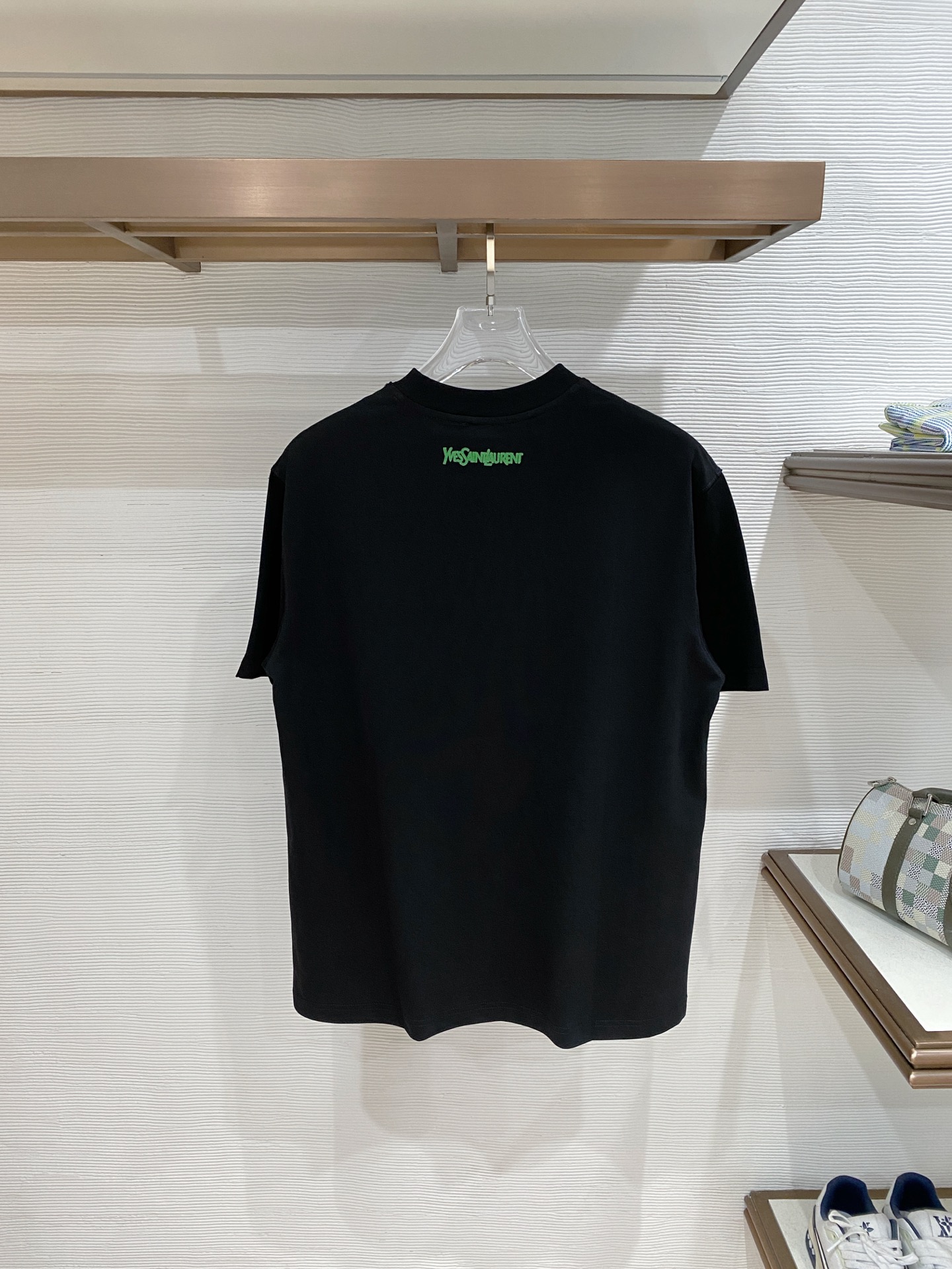 。SYL🌟精品系列🌟2026春夏新款首发专柜最新款短袖圆领T恤 高端订制 设计前卫时尚！品牌logo重工