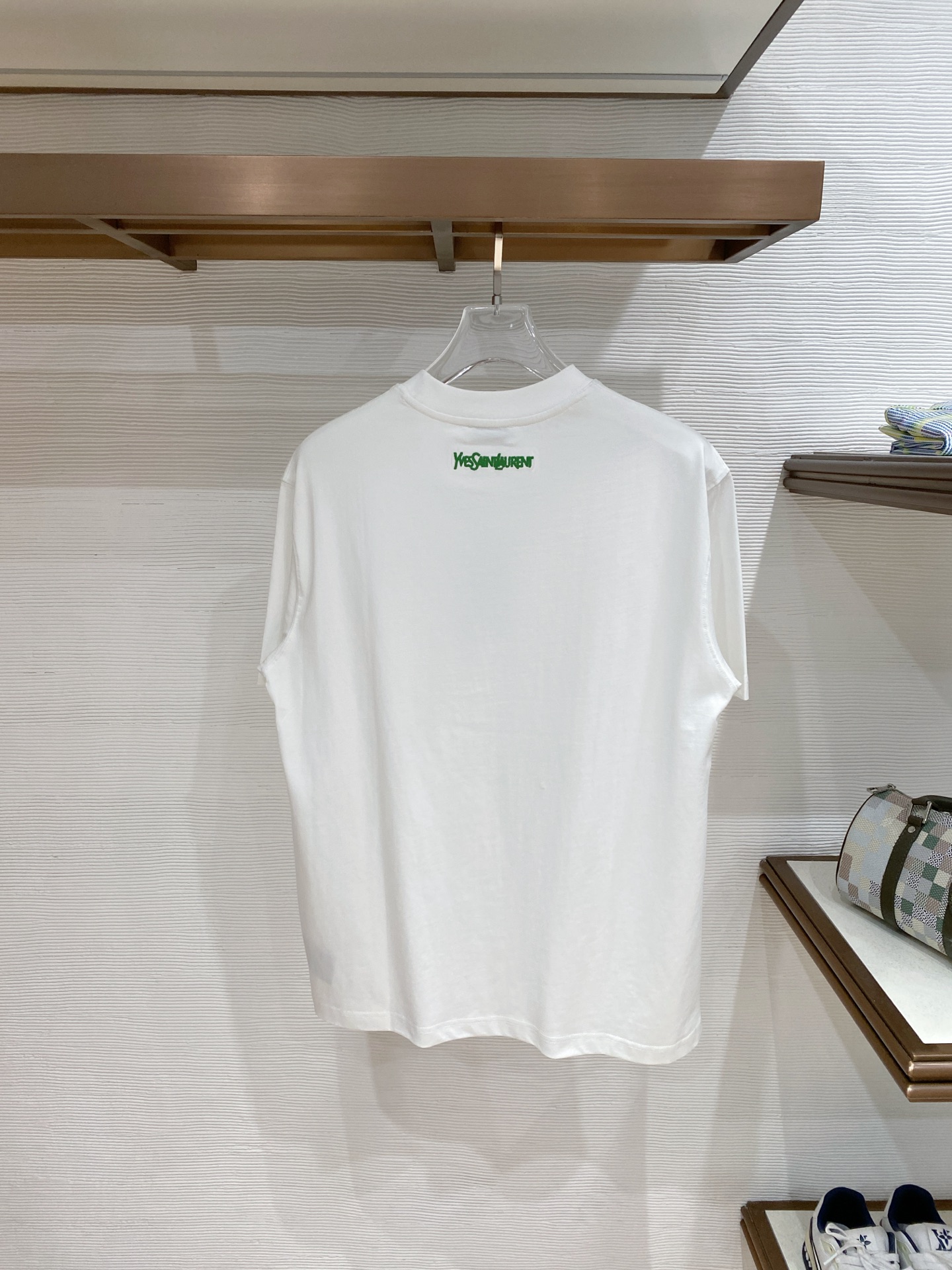 。SYL🌟精品系列🌟2026春夏新款首发专柜最新款短袖圆领T恤 高端订制 设计前卫时尚！品牌logo重工