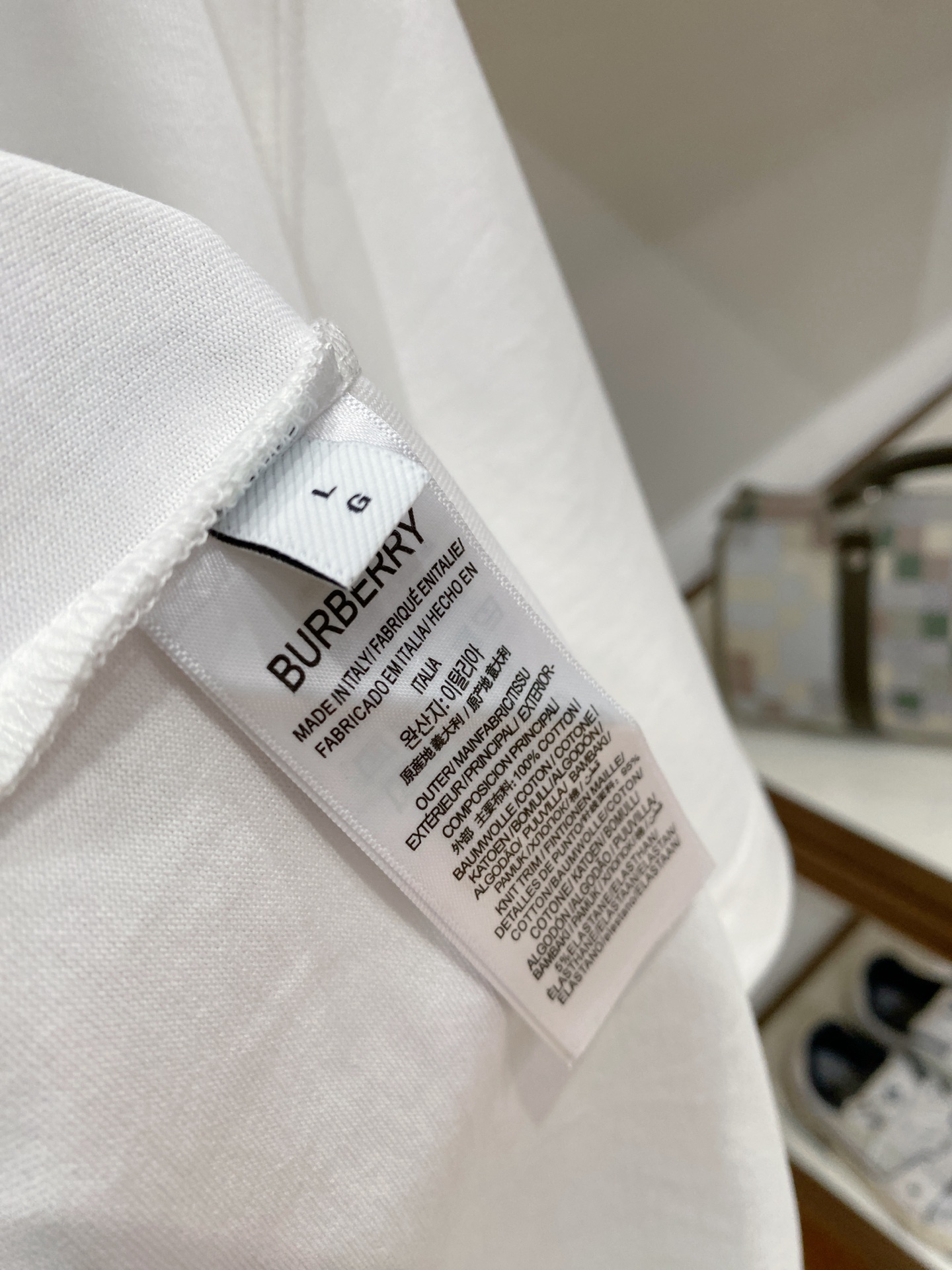 。巴宝莉🌟精品系列🌟2026春夏新款首发专柜最新款短袖圆领T恤 高端订制 设计前卫时尚！品牌logo重工