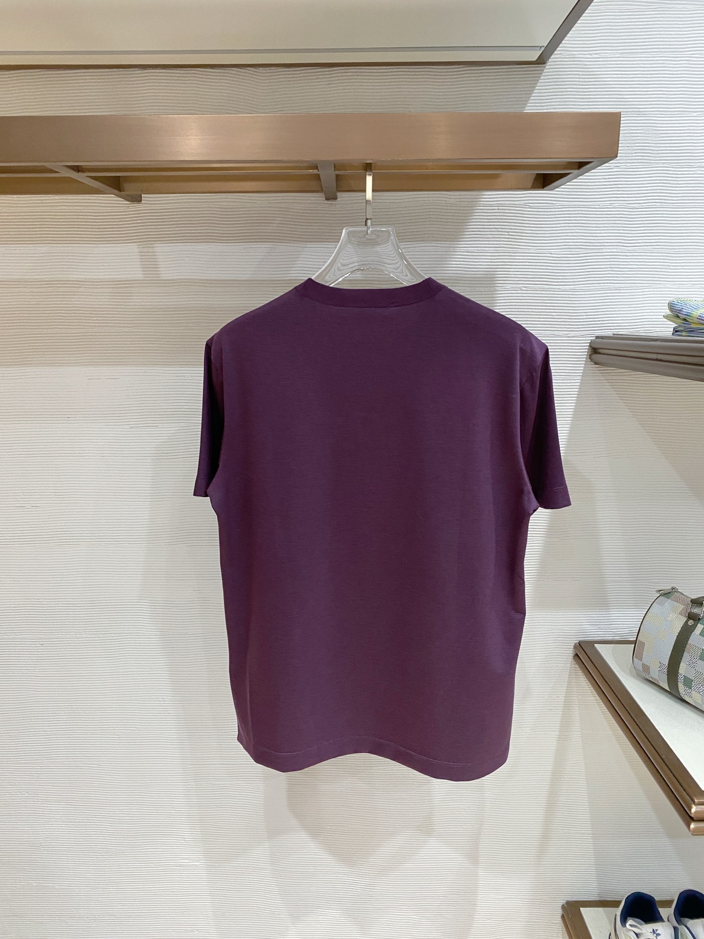 Loro Piana 男款天丝桑蚕丝混纺进口短袖T恤高品质控老钱们的挚爱，经典调性的短袖T恤，延续一贯地