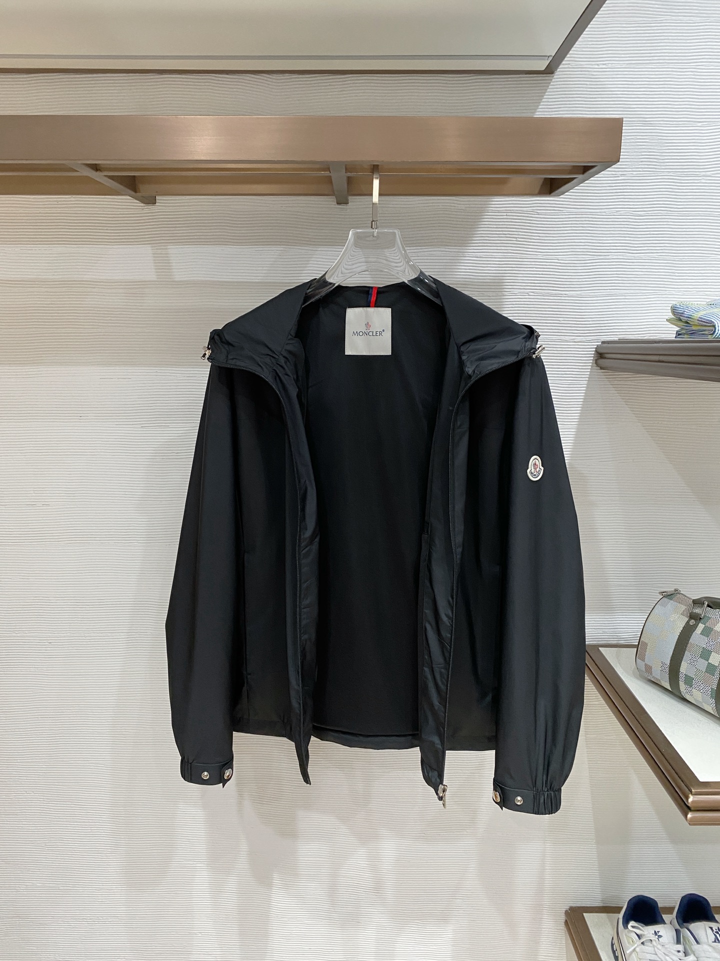 蒙口 26春夏 男装高端梭织/风衣高端精品系列外套，时尚男女同款，贸易公司渠道订单，官网专柜在售系列，业