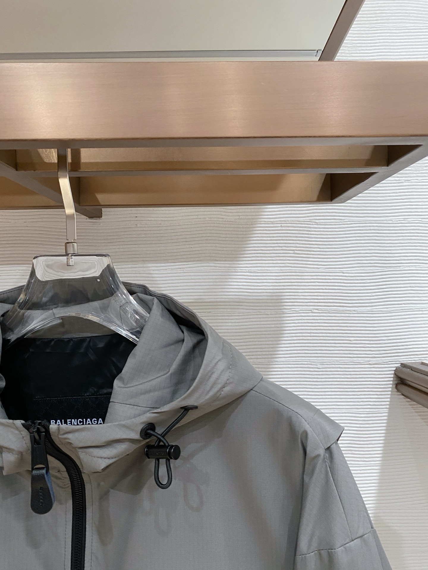 Balenciaga 巴黎世家 2026ss春季新款连帽夹克外套全高端版本！高定专柜面料辅料，透气舒适度