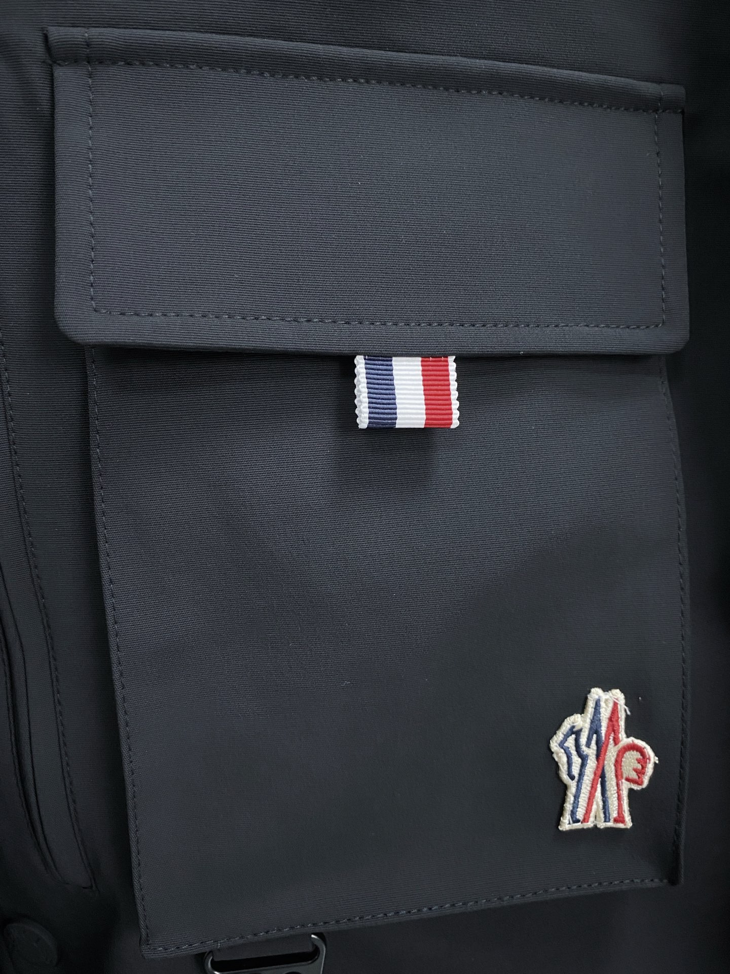 Moncler 蒙口 2026ss春季新款夹克外套全高端版本！高定专柜面料辅料，透气舒适度高，细节无可挑