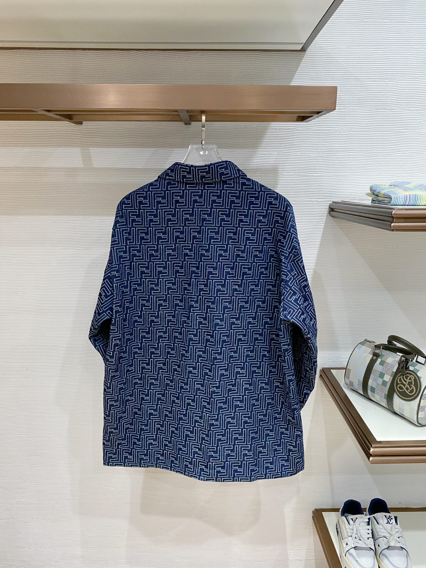 芬迪 2026SS春季新品🆕芬迪Fendi提花夹克外套 专柜定制面料 透气舒适度高，细节无可挑剔，品牌元