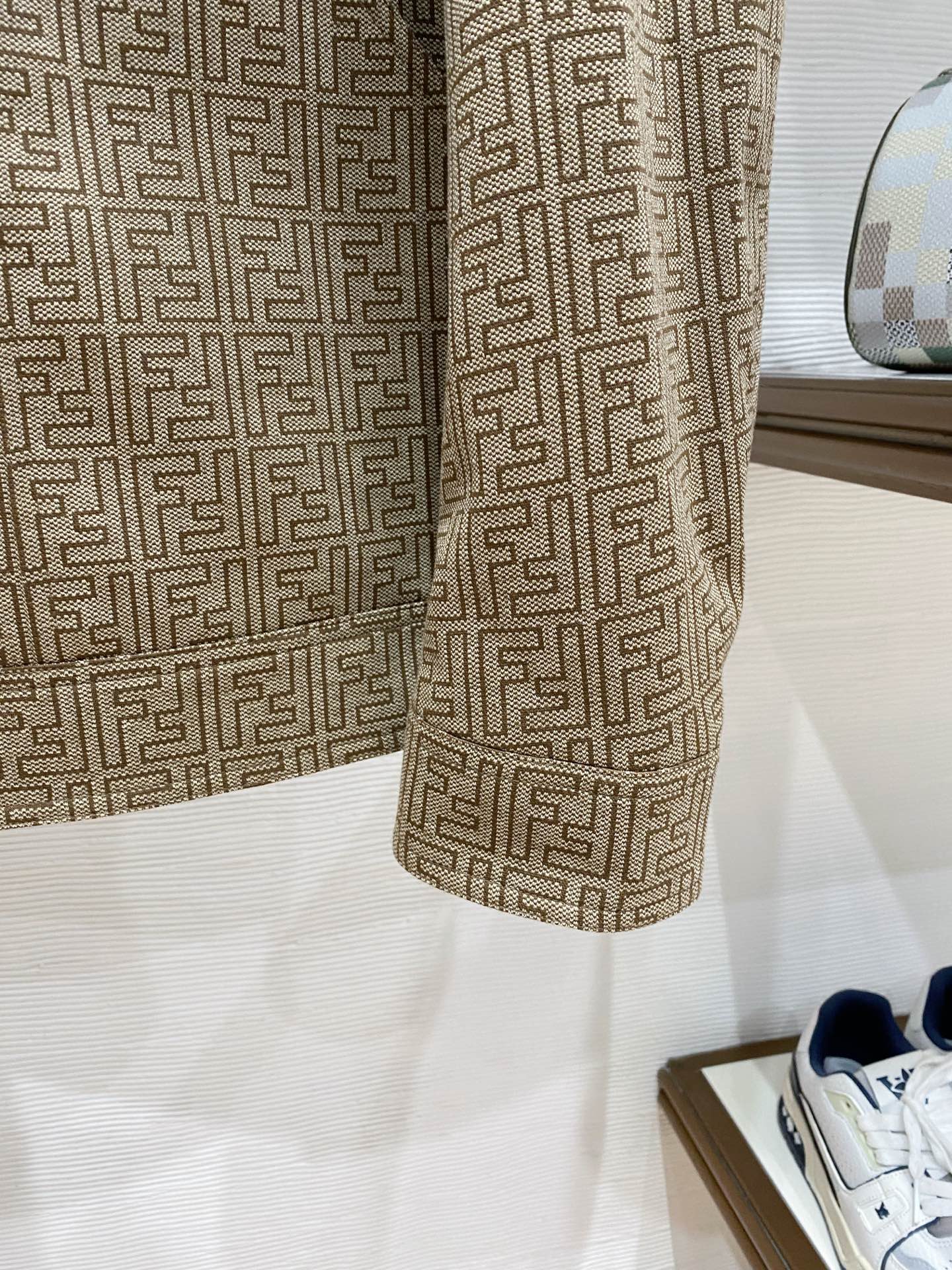 Fendi 芬迪 2026SS春季新品🆕Fendi老花夹克外套 专柜定制面料 透气舒适度高，细节无可挑剔