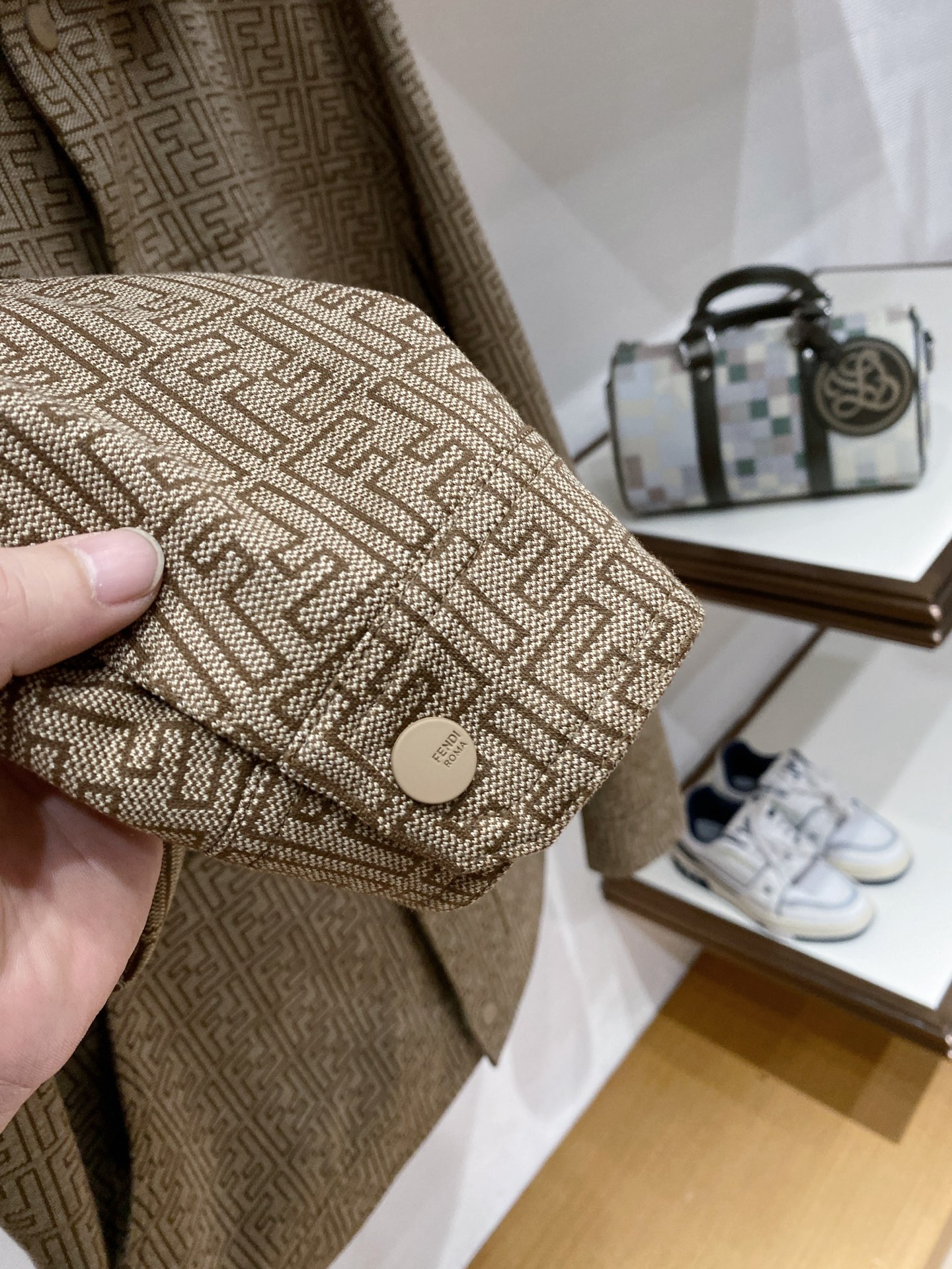 Fendi 芬迪 2026SS春季新品🆕Fendi老花夹克外套 专柜定制面料 透气舒适度高，细节无可挑剔