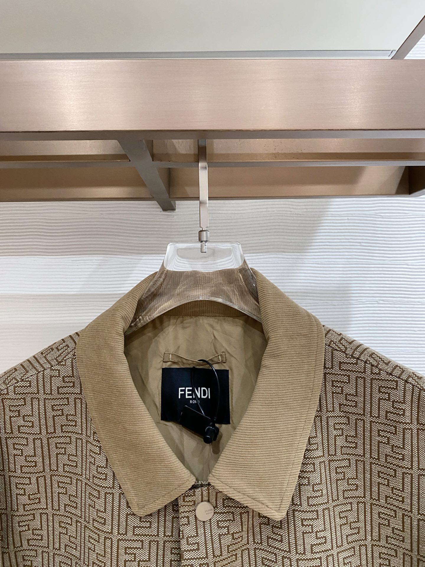 Fendi 芬迪 2026SS春季新品🆕Fendi老花夹克外套 专柜定制面料 透气舒适度高，细节无可挑剔