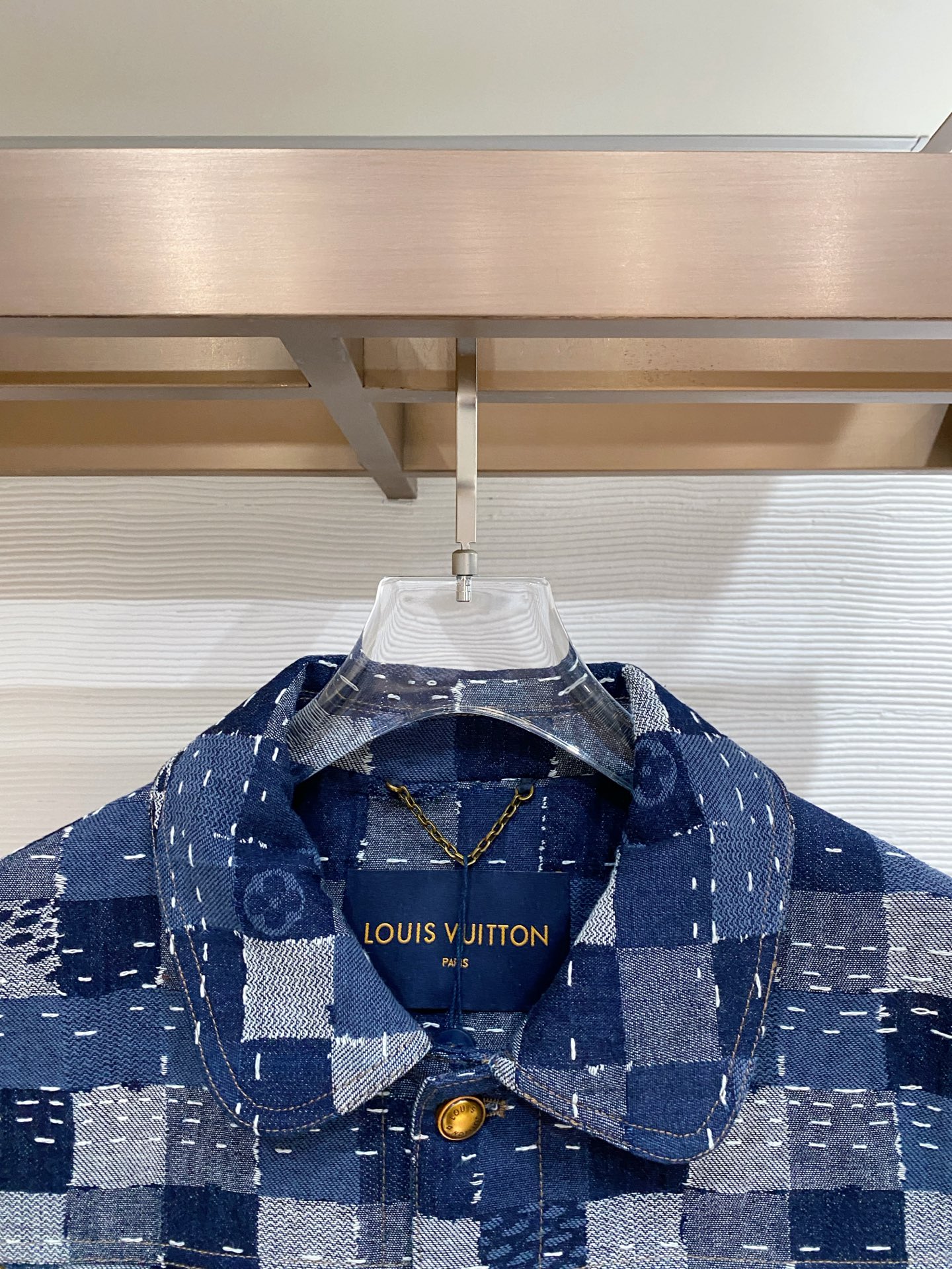 LV 大爆款 2026SS春季新品🆕LV提花夹克翻领外套 专柜定制面料 透气舒适度高，细节无可挑剔，品牌