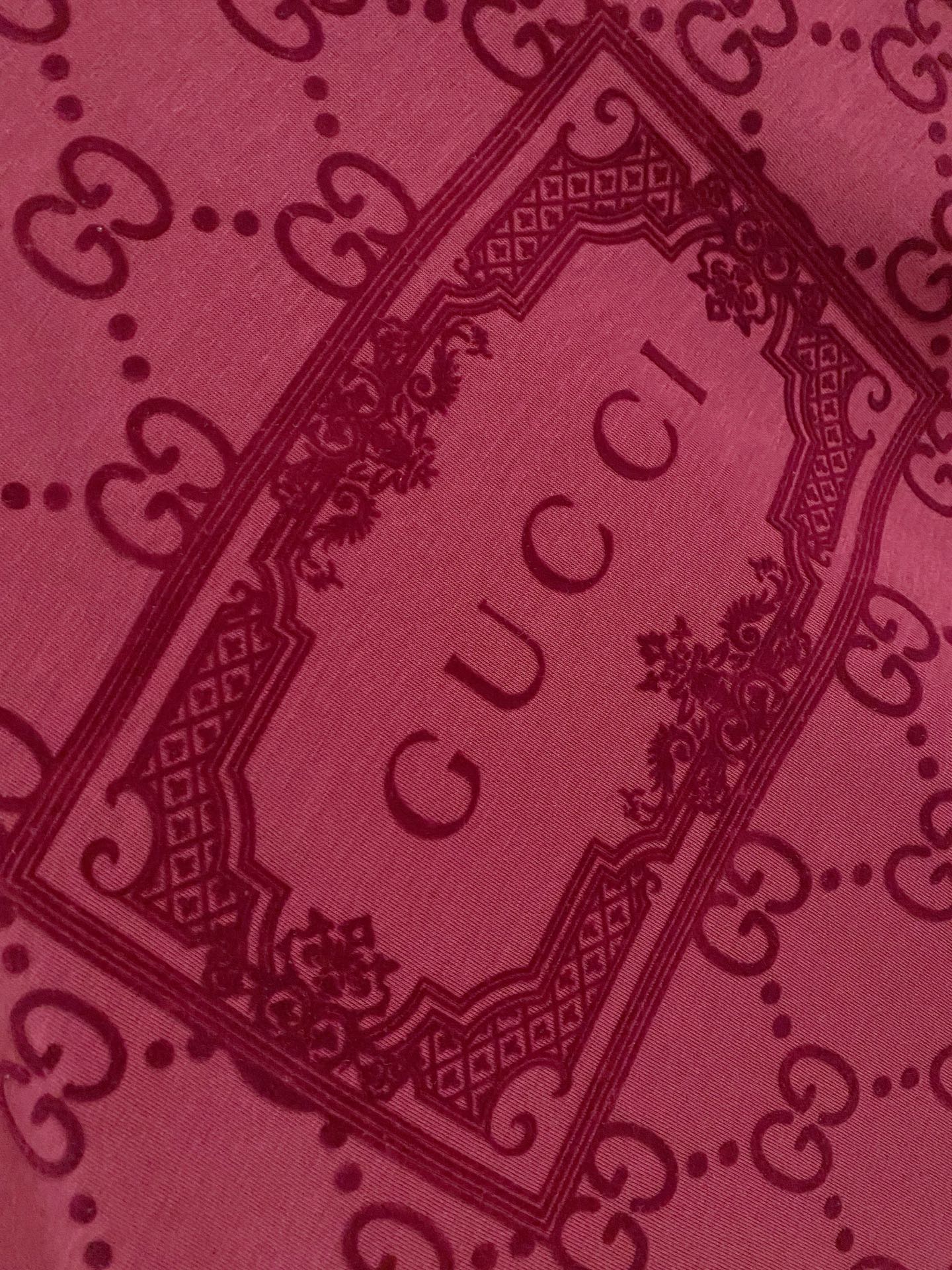 古驰 🌟精品云朵棉面料🌟2026春夏新款首发专柜最新款短袖圆领T恤 高端订制 设计前卫时尚！品牌logo