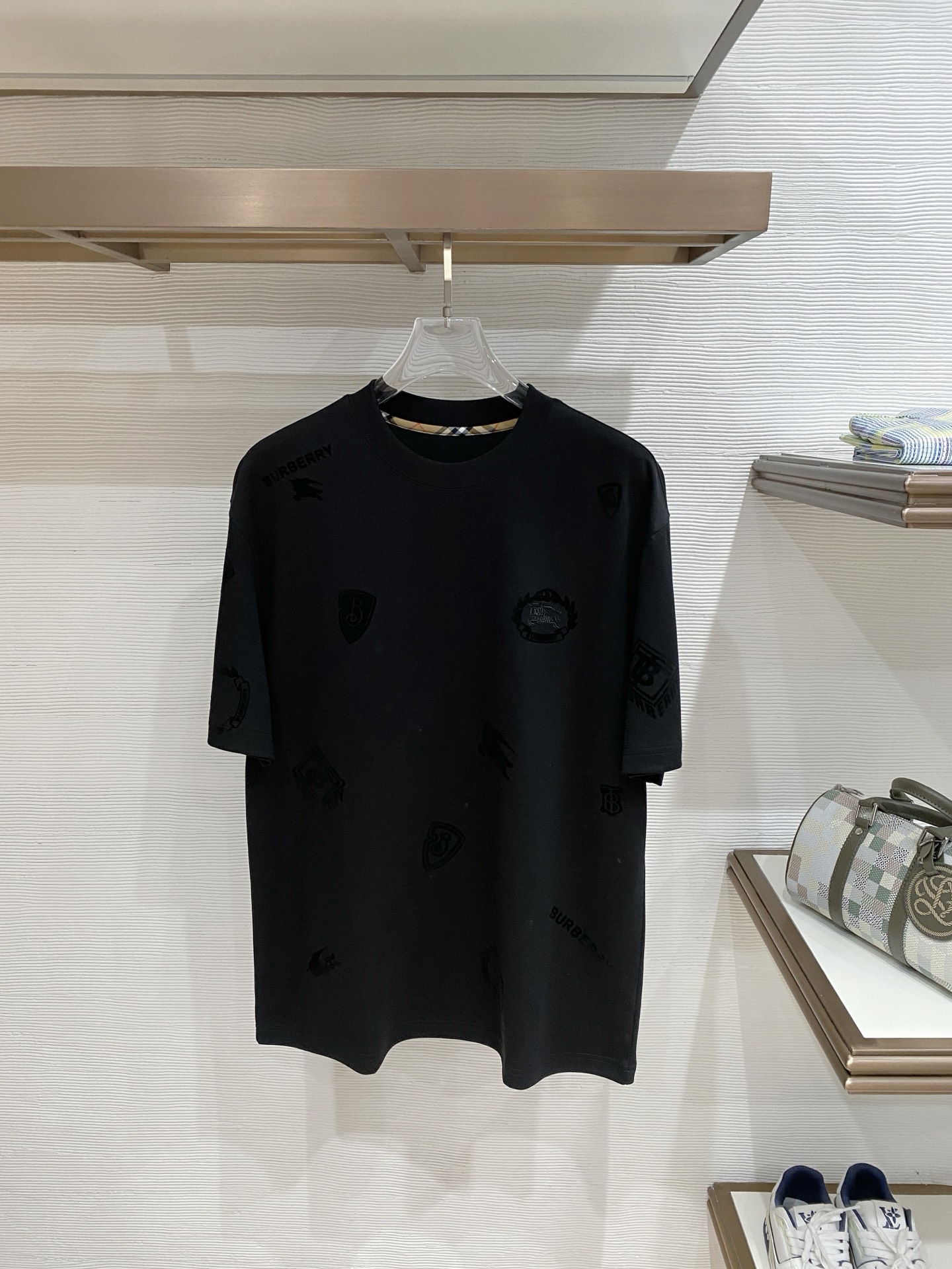 巴宝莉 🌟精品云朵棉面料🌟2026春夏新款首发专柜最新款短袖圆领T恤 高端订制 设计前卫时尚！品牌log