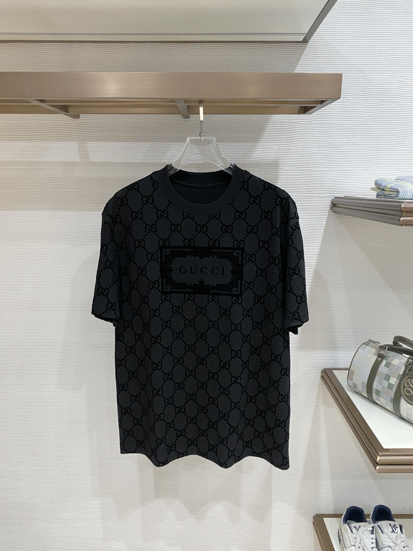 古驰 🌟精品云朵棉面料🌟2026春夏新款首发专柜最新款短袖圆领T恤 高端订制 设计前卫时尚！品牌logo