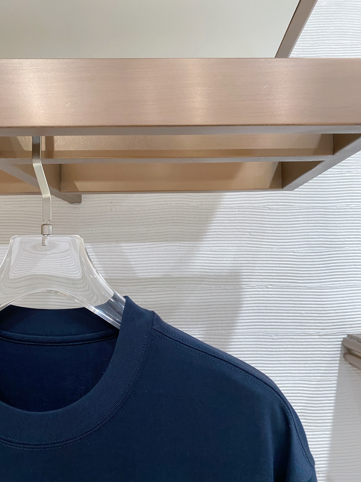 普拉达🌟精品云朵棉面料🌟2026春夏新款首发专柜最新款短袖圆领T恤 高端订制 设计前卫时尚！品牌logo