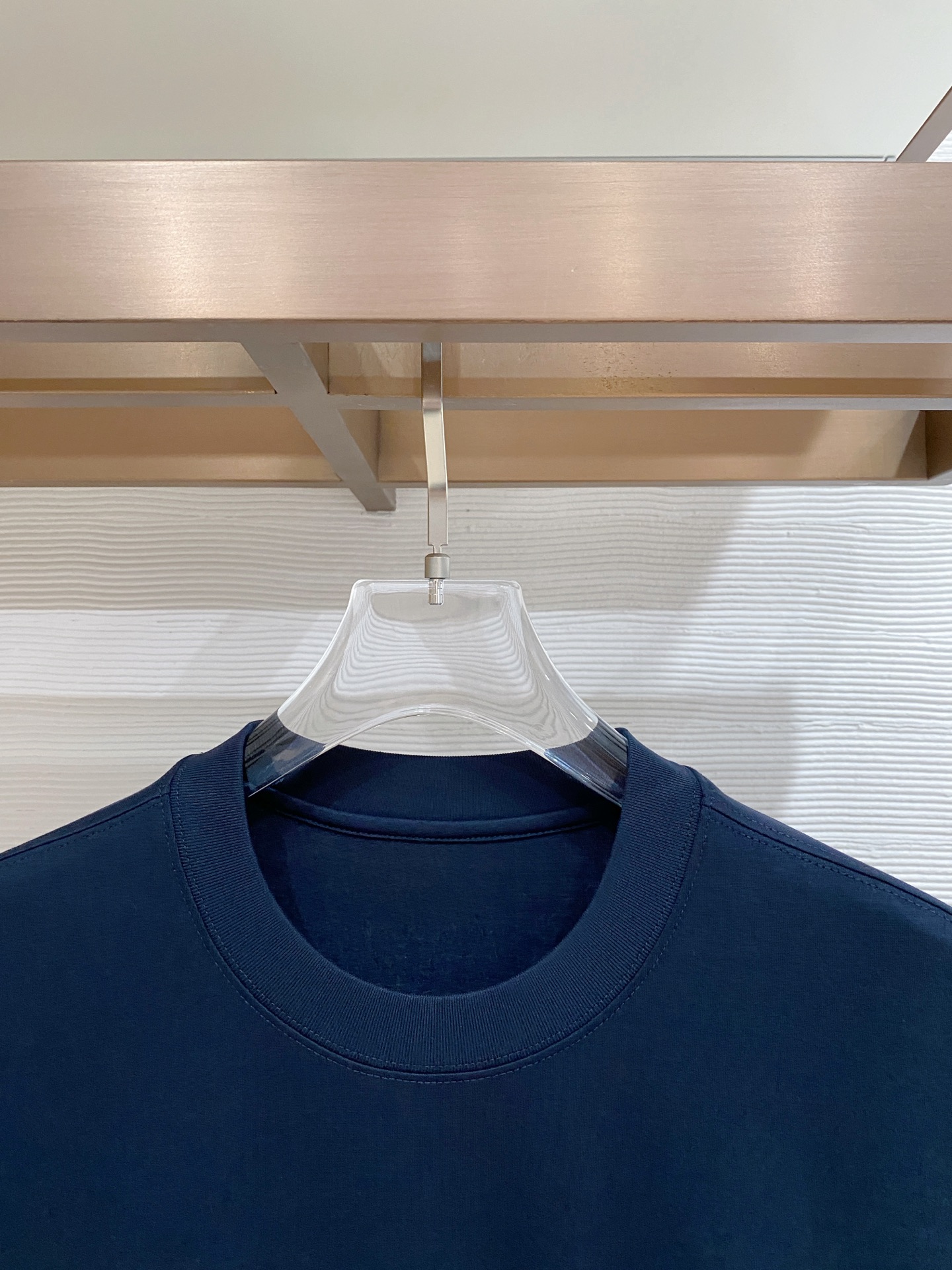 普拉达🌟精品云朵棉面料🌟2026春夏新款首发专柜最新款短袖圆领T恤 高端订制 设计前卫时尚！品牌logo