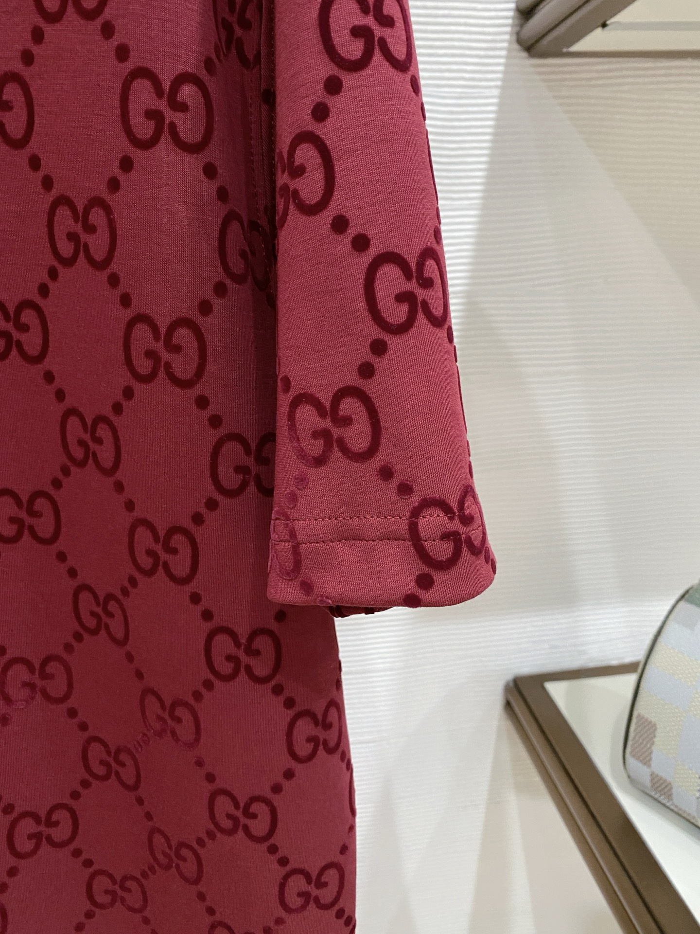 古驰 🌟精品云朵棉面料🌟2026春夏新款首发专柜最新款短袖圆领T恤 高端订制 设计前卫时尚！品牌logo