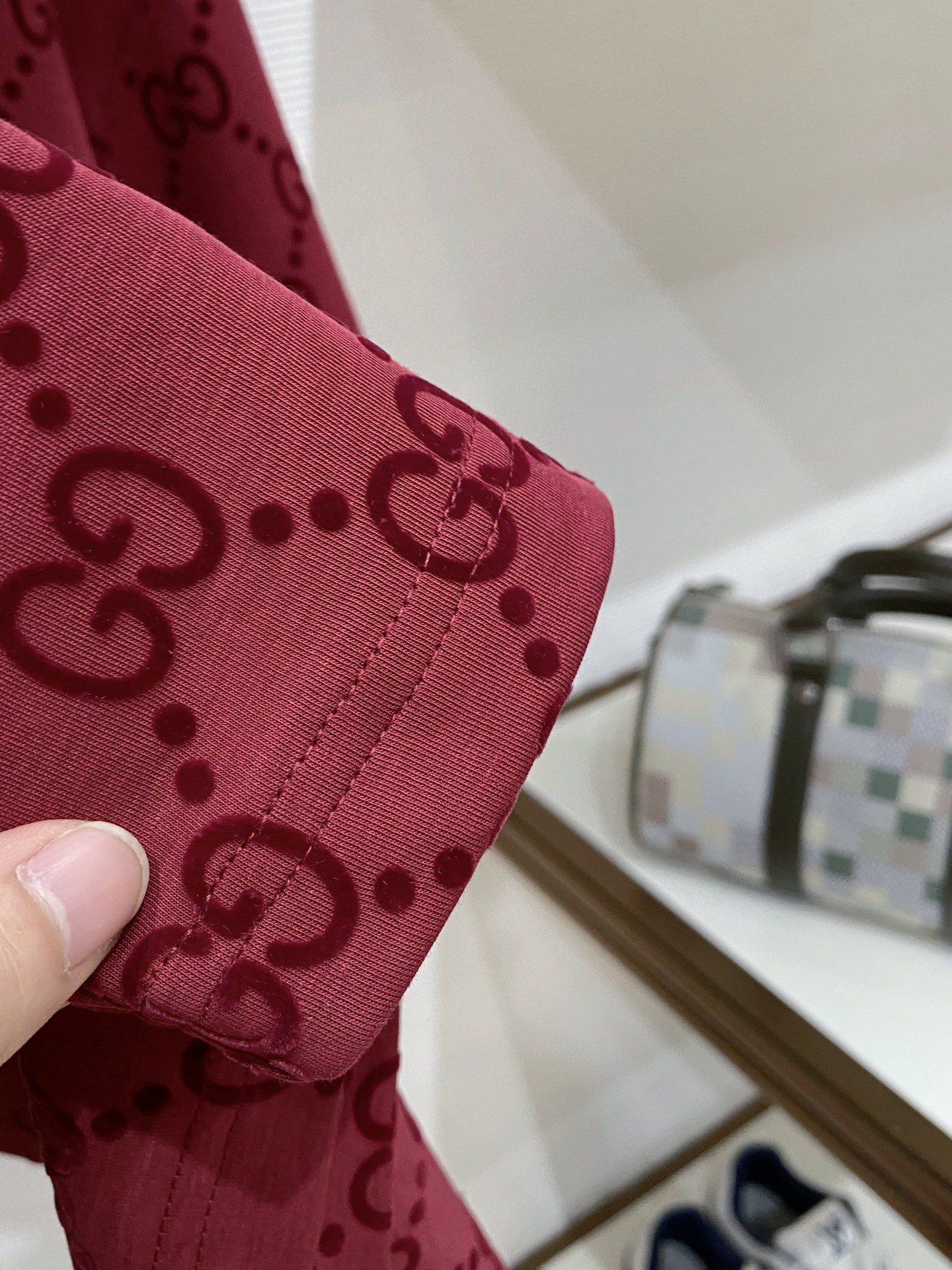 古驰 🌟精品云朵棉面料🌟2026春夏新款首发专柜最新款短袖圆领T恤 高端订制 设计前卫时尚！品牌logo