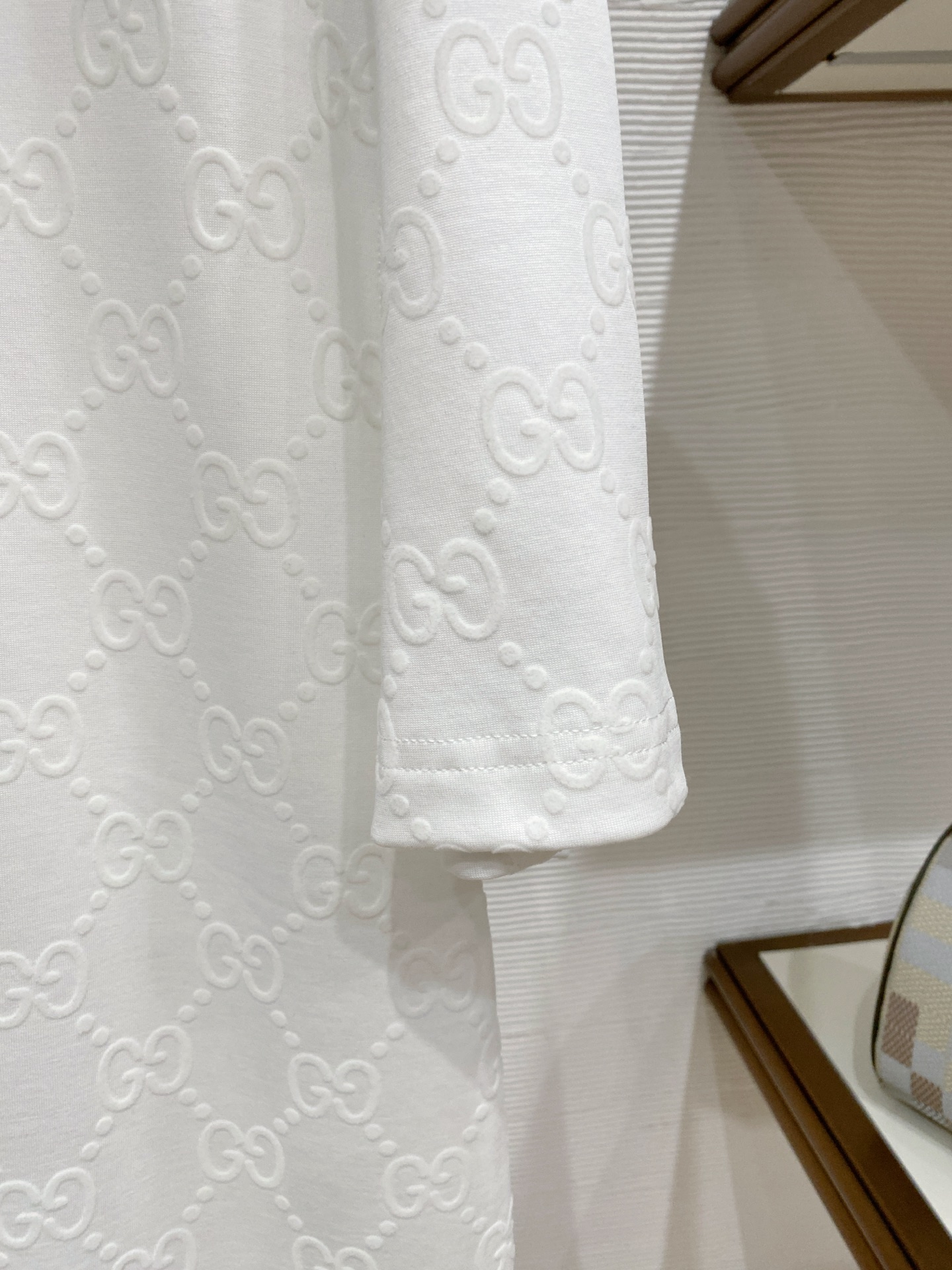 古驰 🌟精品云朵棉面料🌟2026春夏新款首发专柜最新款短袖圆领T恤 高端订制 设计前卫时尚！品牌logo