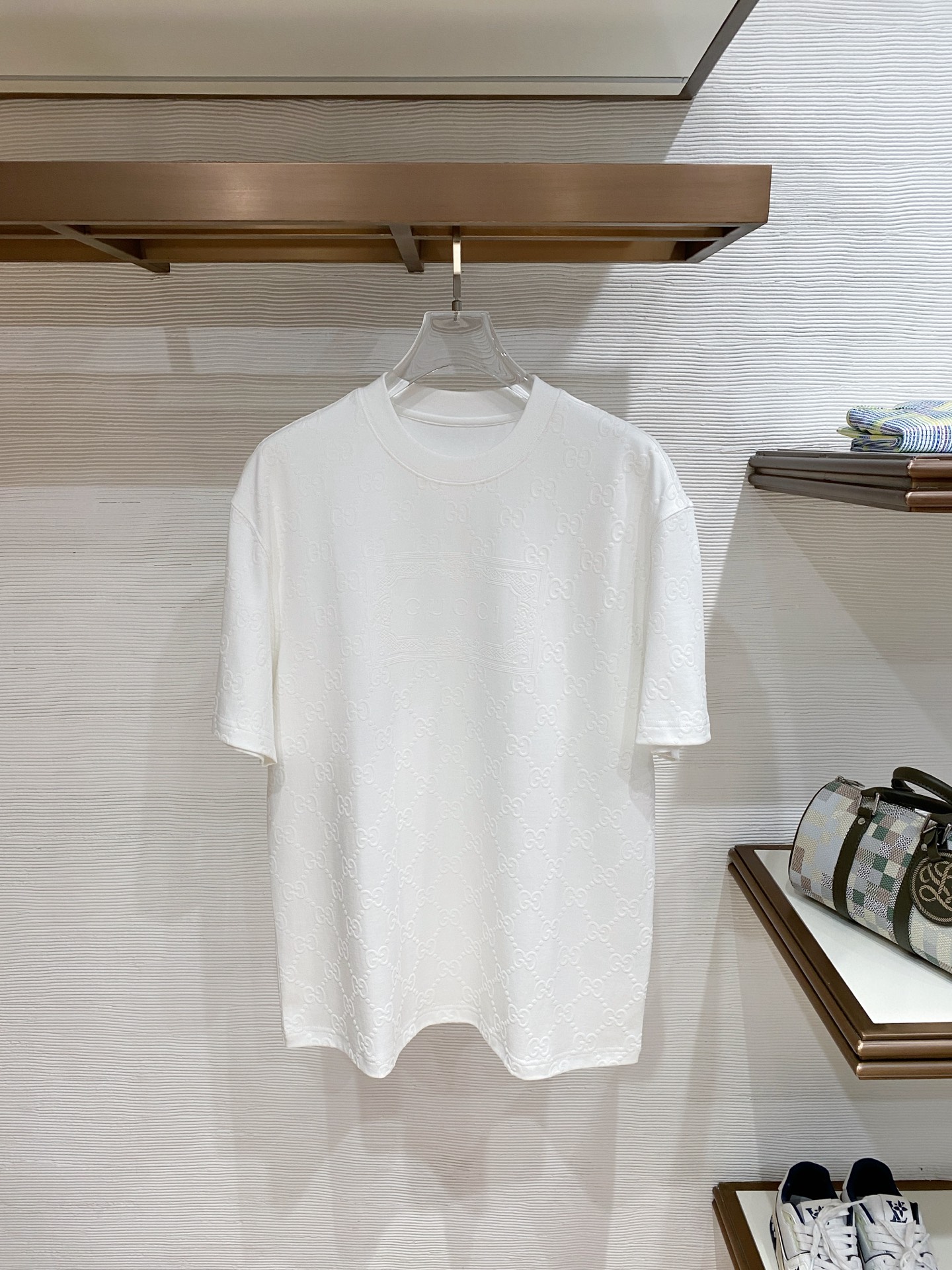 古驰 🌟精品云朵棉面料🌟2026春夏新款首发专柜最新款短袖圆领T恤 高端订制 设计前卫时尚！品牌logo
