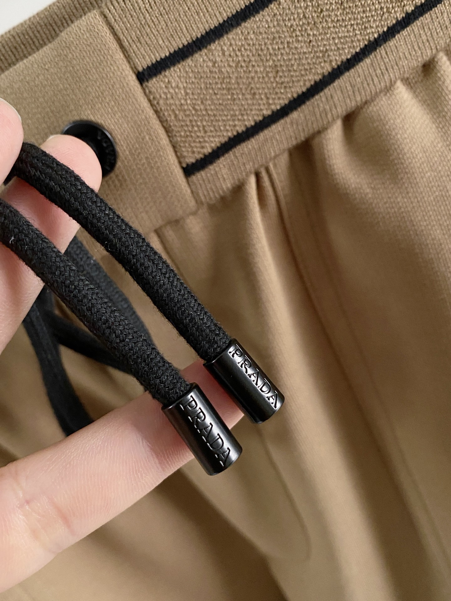 🌟27 PRD# 2026 春夏时尚/休闲裤子美学的焕新诠释,演绎浓郁的格调型时尚风范,细节感和设计感强