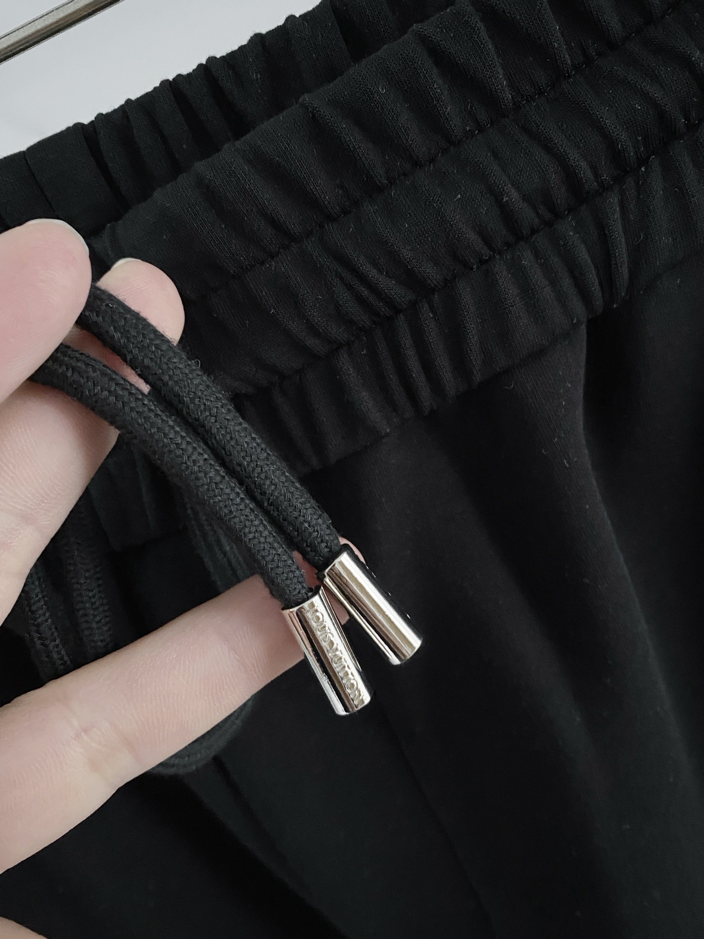 🌟27 驴家# 2026 春夏时尚/休闲裤子美学的焕新诠释,演绎浓郁的格调型时尚风范,细节感和设计感强悍