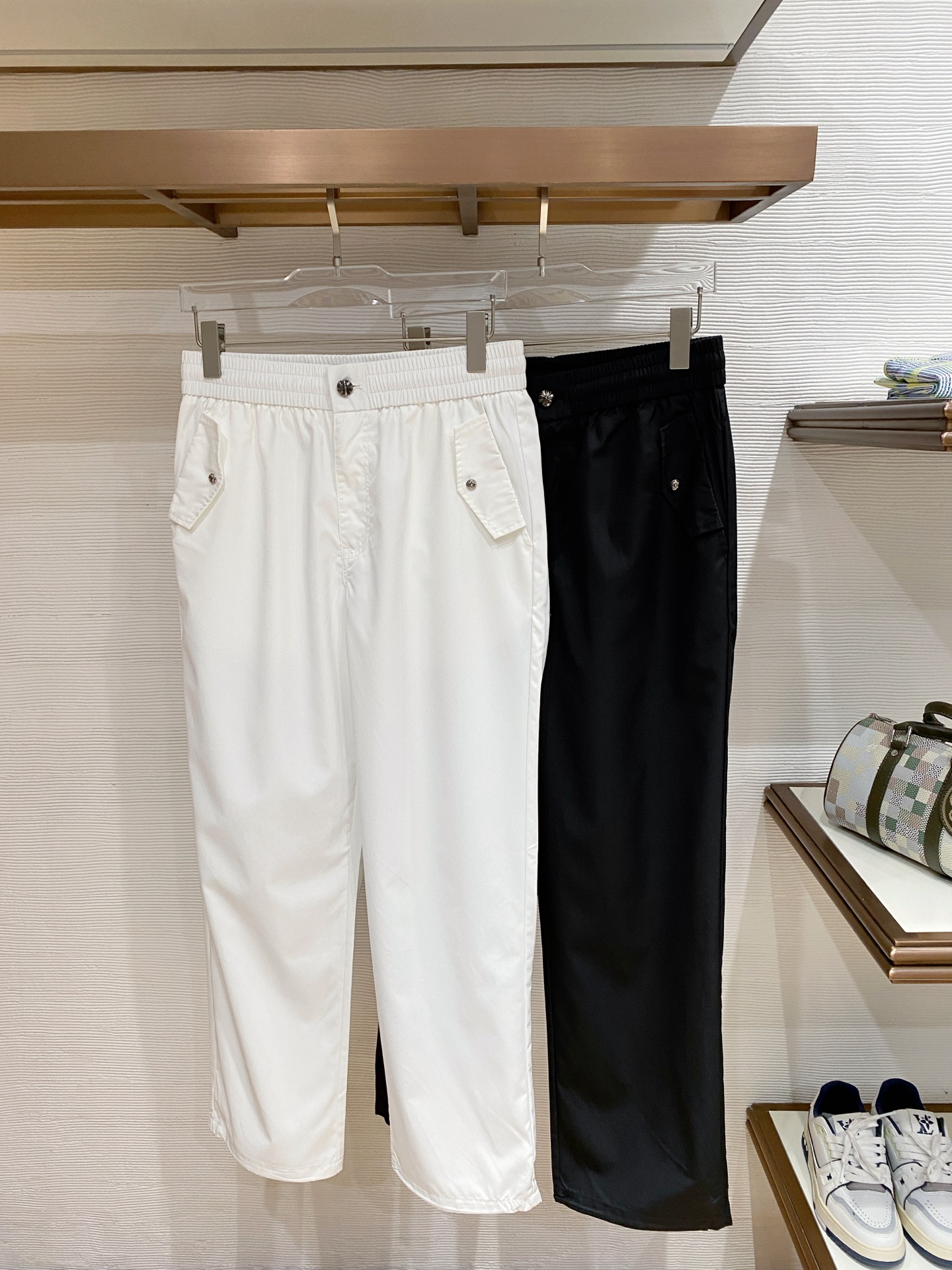 🌟27 克罗心# 2026 春夏时尚/休闲裤子美学的焕新诠释,演绎浓郁的格调型时尚风范,细节感和设计感强