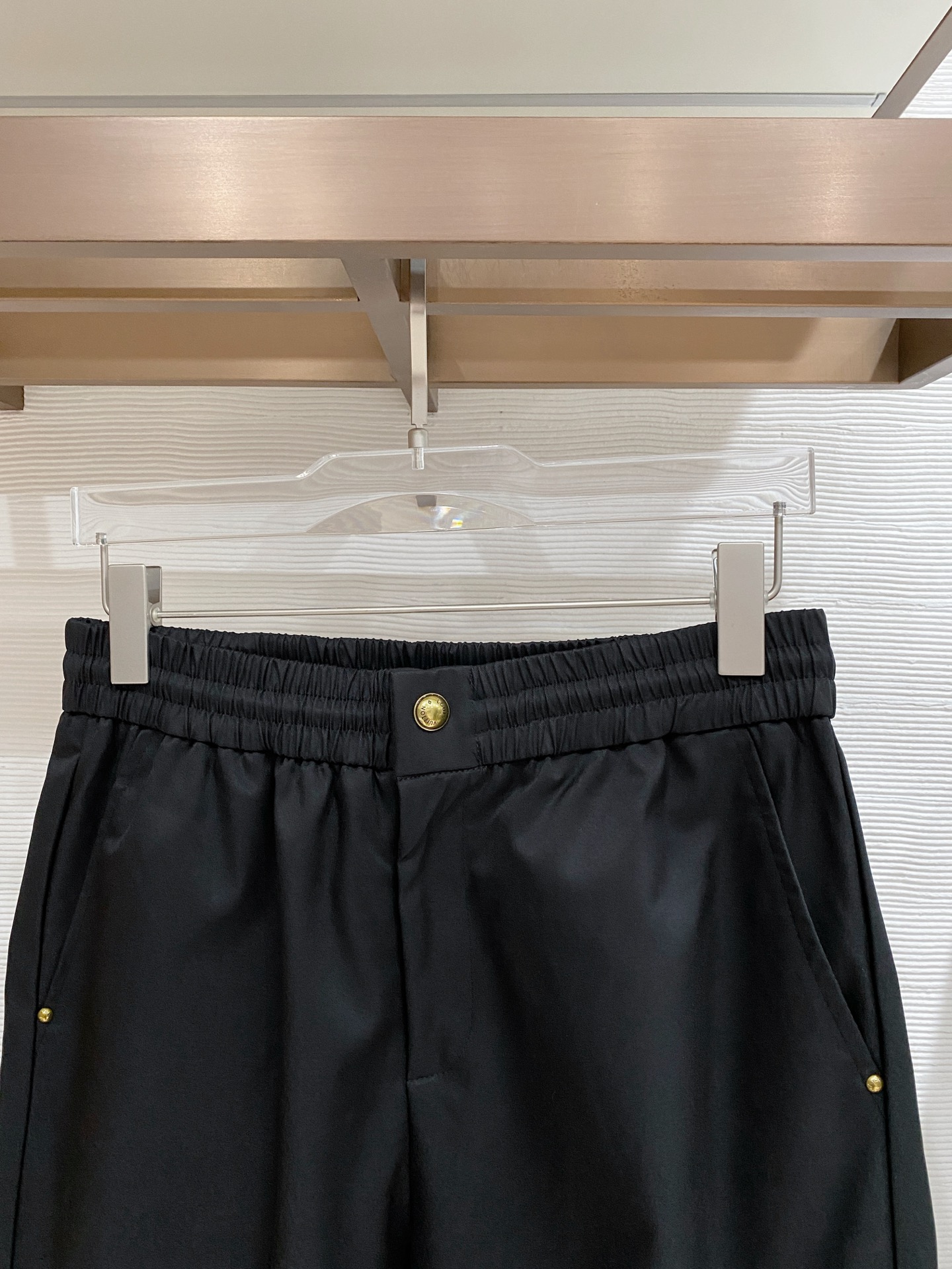 🌟27 驴家# 2026 春夏时尚/休闲裤子美学的焕新诠释,演绎浓郁的格调型时尚风范,细节感和设计感强悍