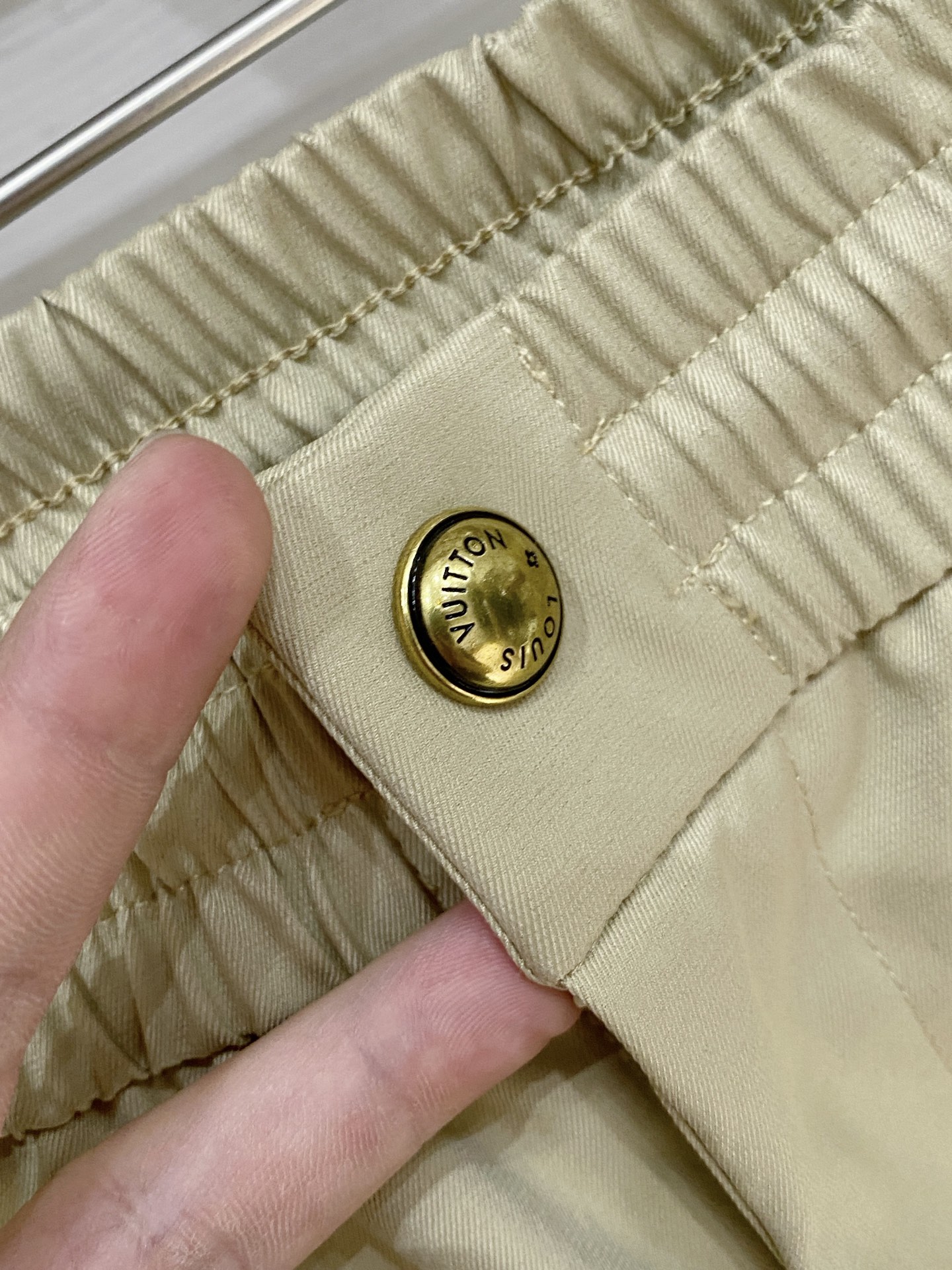 🌟27 驴家# 2026 春夏时尚/休闲裤子美学的焕新诠释,演绎浓郁的格调型时尚风范,细节感和设计感强悍