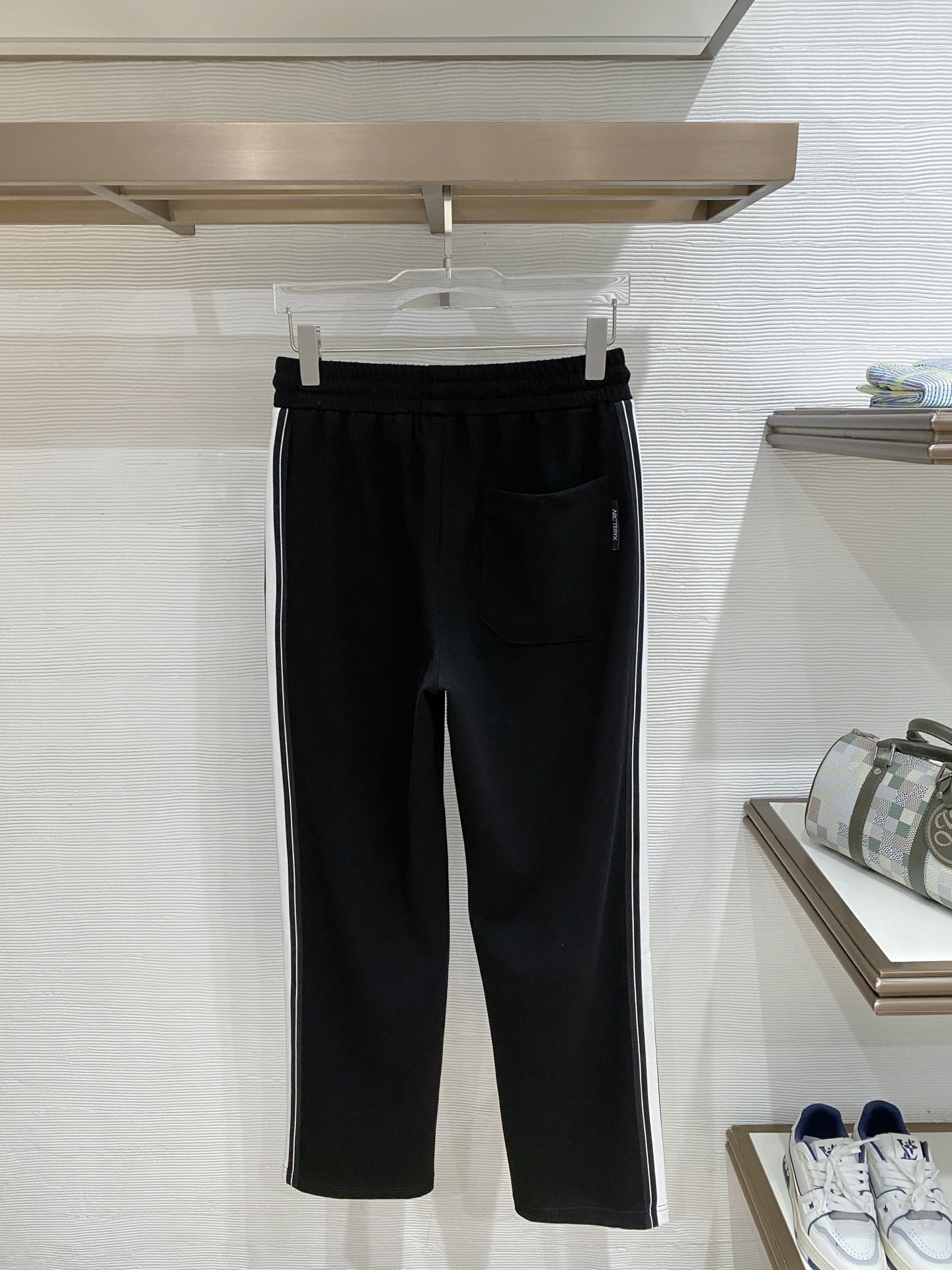 🌟27 始祖# 2026 春夏时尚/休闲裤子美学的焕新诠释,演绎浓郁的格调型时尚风范,细节感和设计感强悍