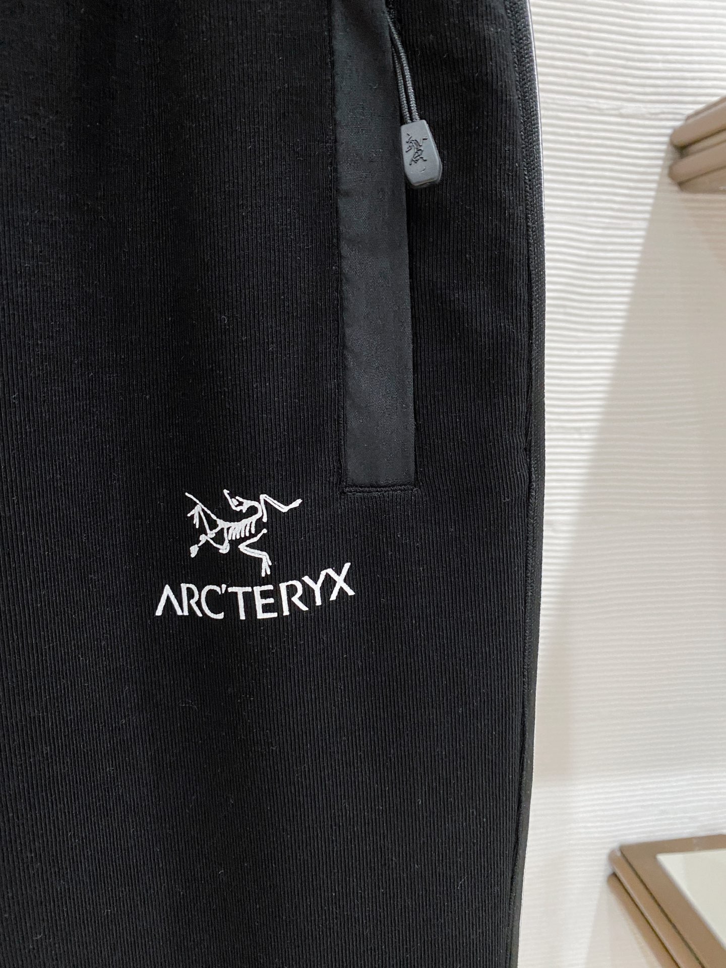 🌟27 始祖# 2026 春夏时尚/休闲裤子美学的焕新诠释,演绎浓郁的格调型时尚风范,细节感和设计感强悍