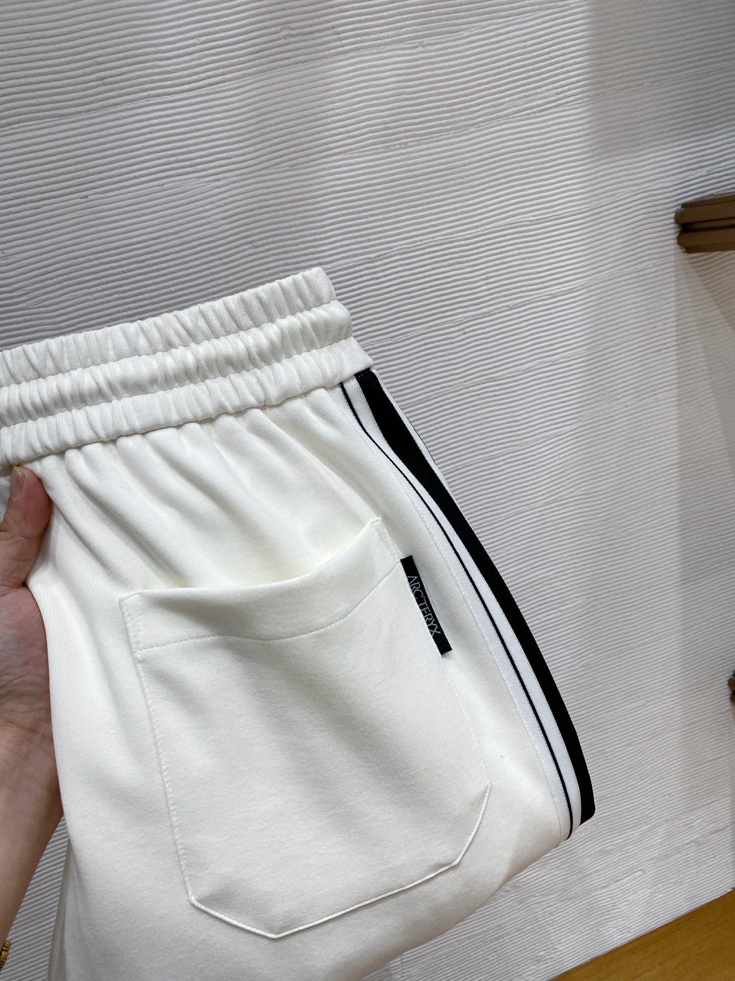 🌟27 始祖# 2026 春夏时尚/休闲裤子美学的焕新诠释,演绎浓郁的格调型时尚风范,细节感和设计感强悍