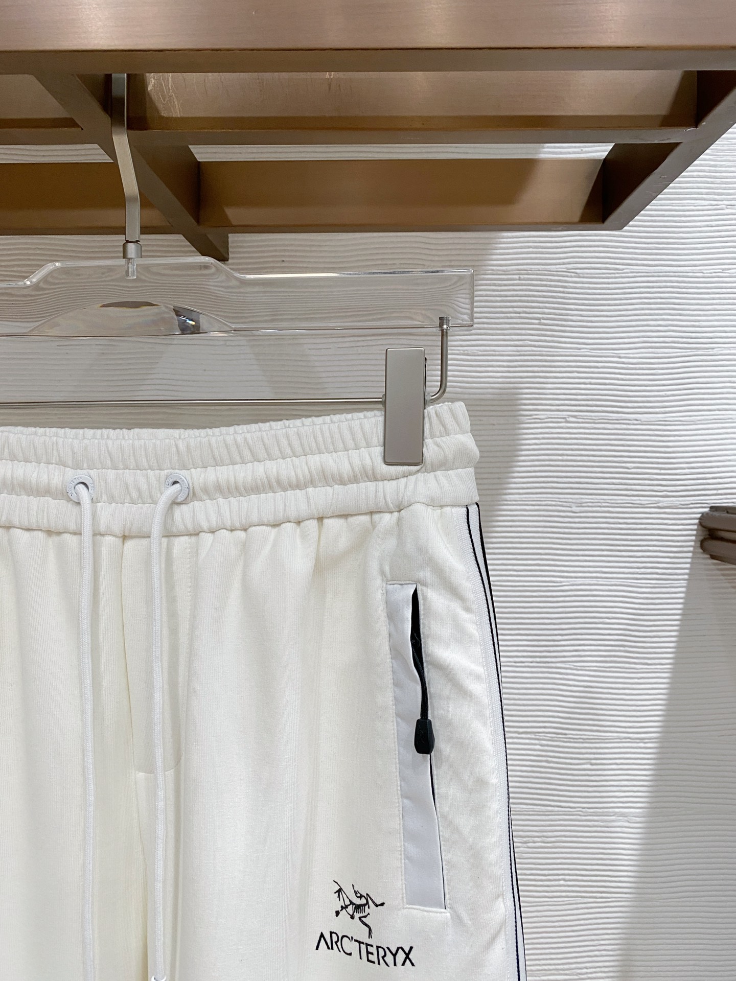 🌟27 始祖# 2026 春夏时尚/休闲裤子美学的焕新诠释,演绎浓郁的格调型时尚风范,细节感和设计感强悍