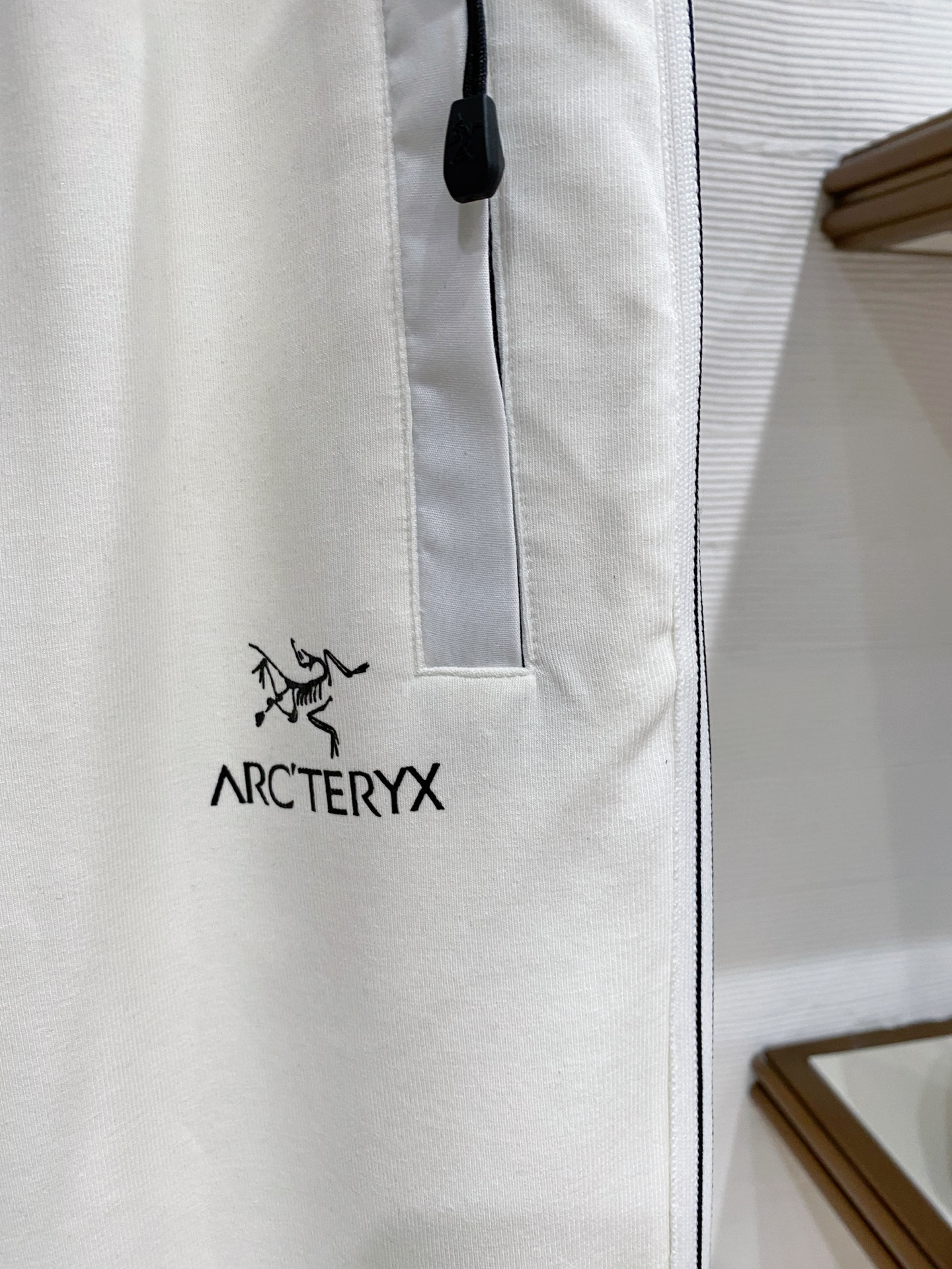 🌟27 始祖# 2026 春夏时尚/休闲裤子美学的焕新诠释,演绎浓郁的格调型时尚风范,细节感和设计感强悍