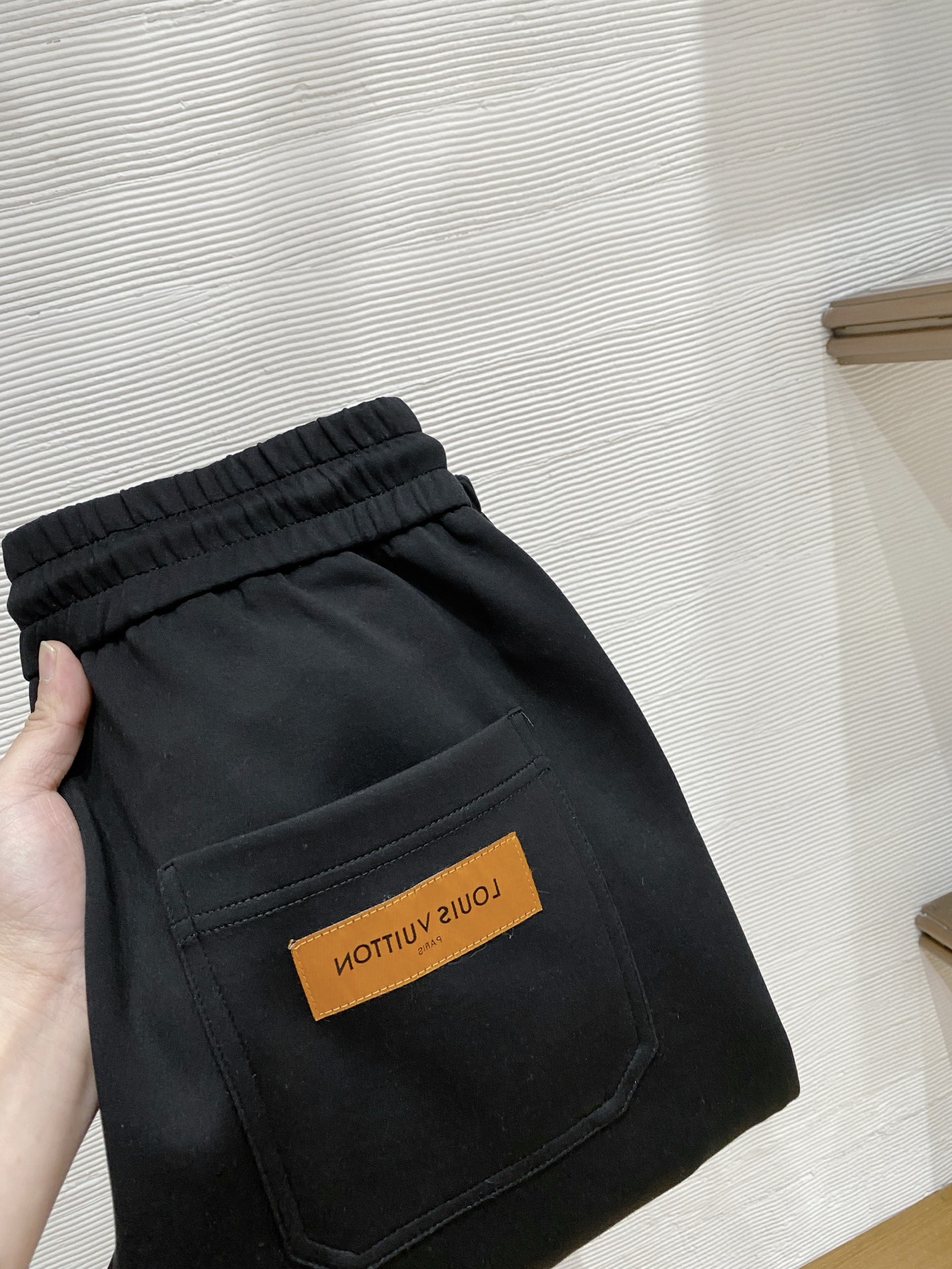 🌟27 驴家# 2026 春夏时尚/休闲裤子美学的焕新诠释,演绎浓郁的格调型时尚风范,细节感和设计感强悍