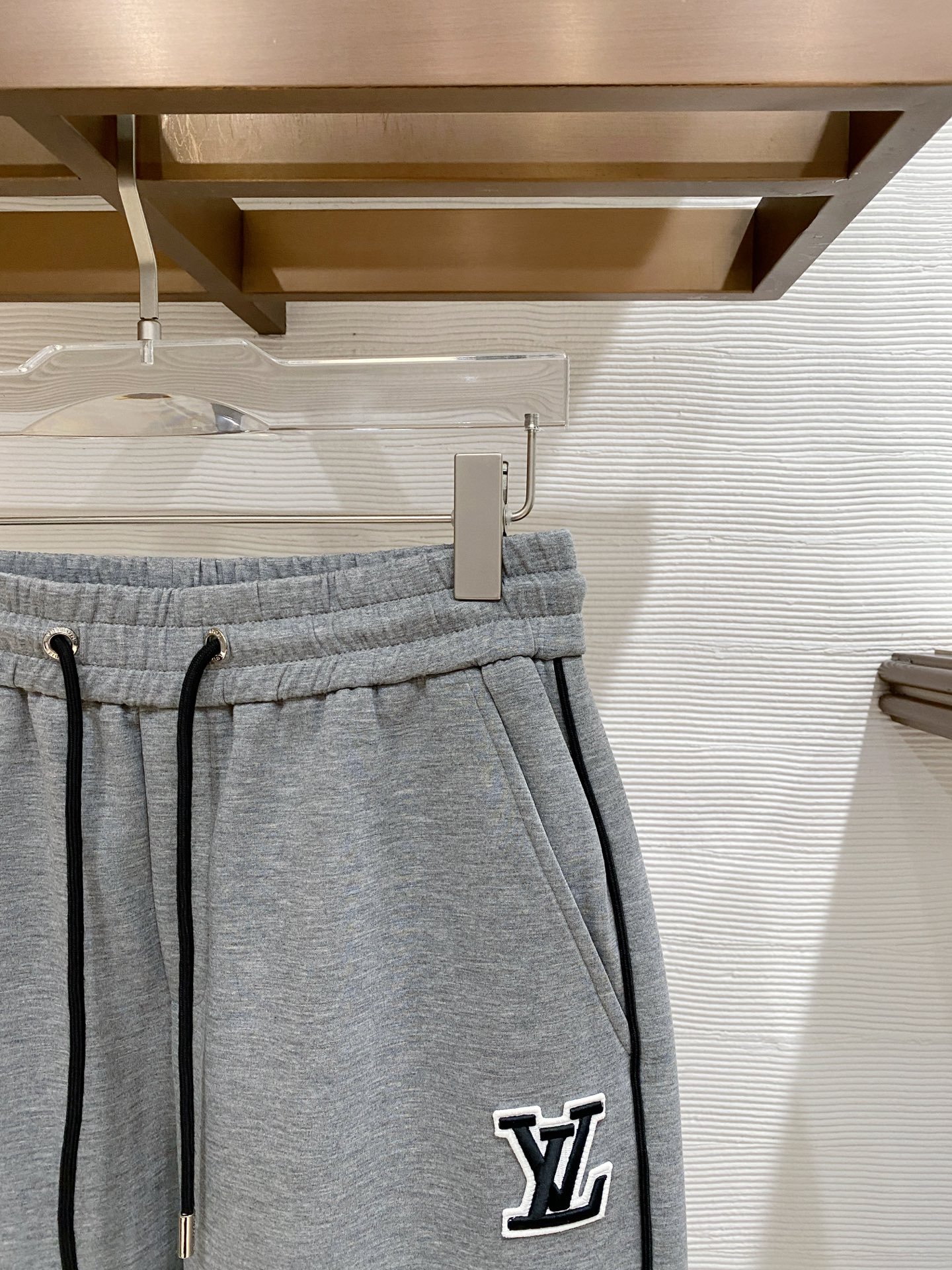 🌟27 驴家# 2026 春夏时尚/休闲裤子美学的焕新诠释,演绎浓郁的格调型时尚风范,细节感和设计感强悍