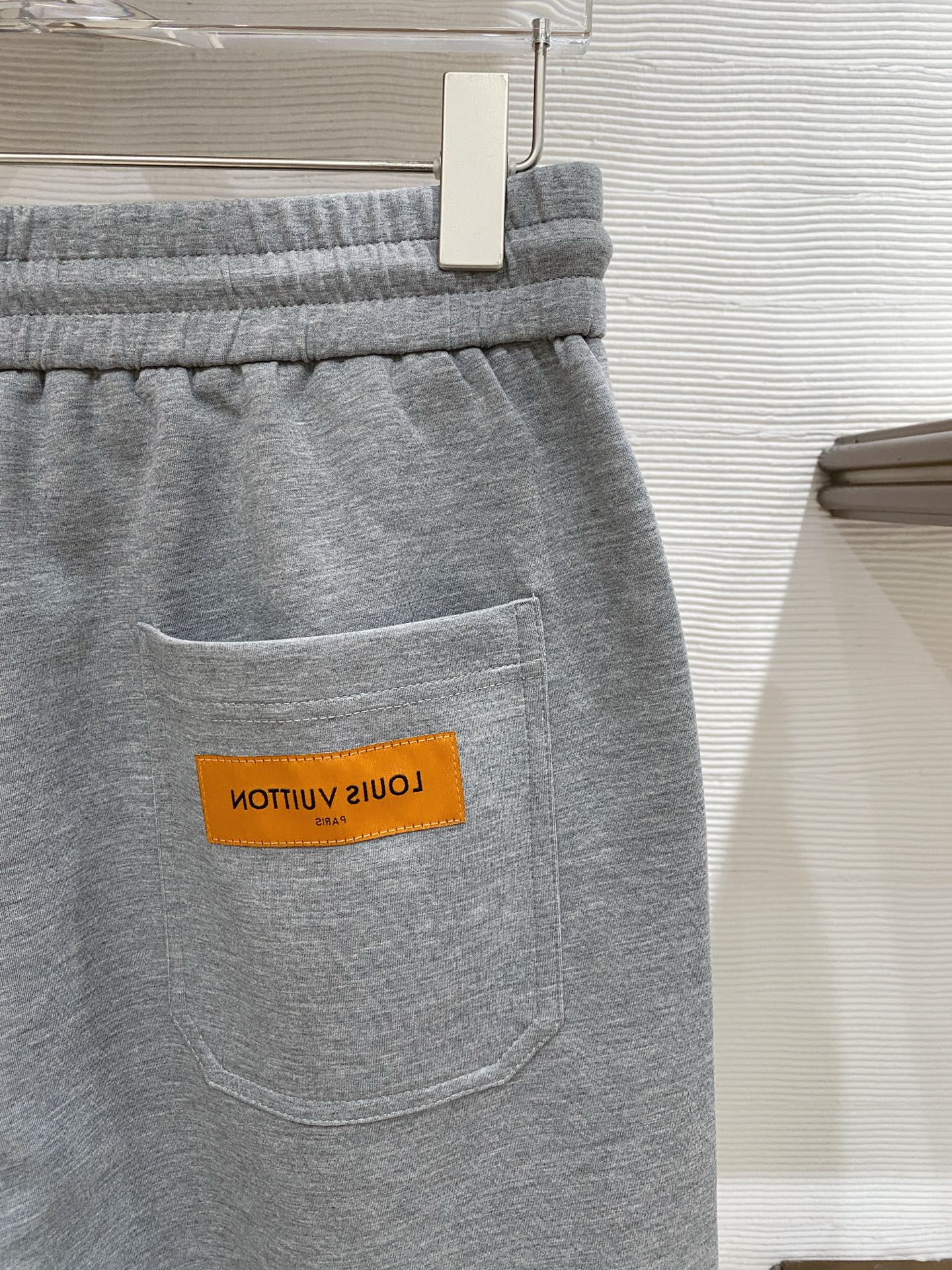 🌟27 驴家# 2026 春夏时尚/休闲裤子美学的焕新诠释,演绎浓郁的格调型时尚风范,细节感和设计感强悍