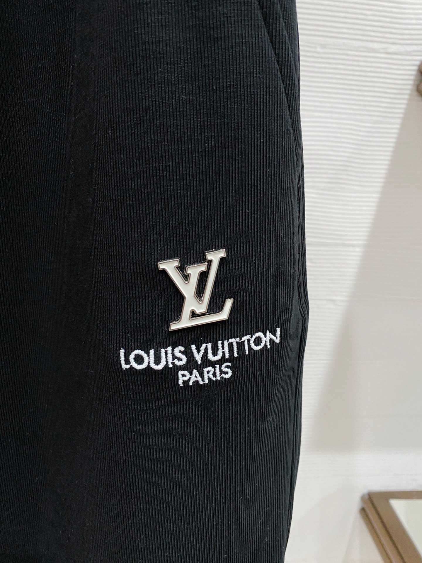 🌟27 驴家# 2026 春夏时尚/休闲裤子美学的焕新诠释,演绎浓郁的格调型时尚风范,细节感和设计感强悍