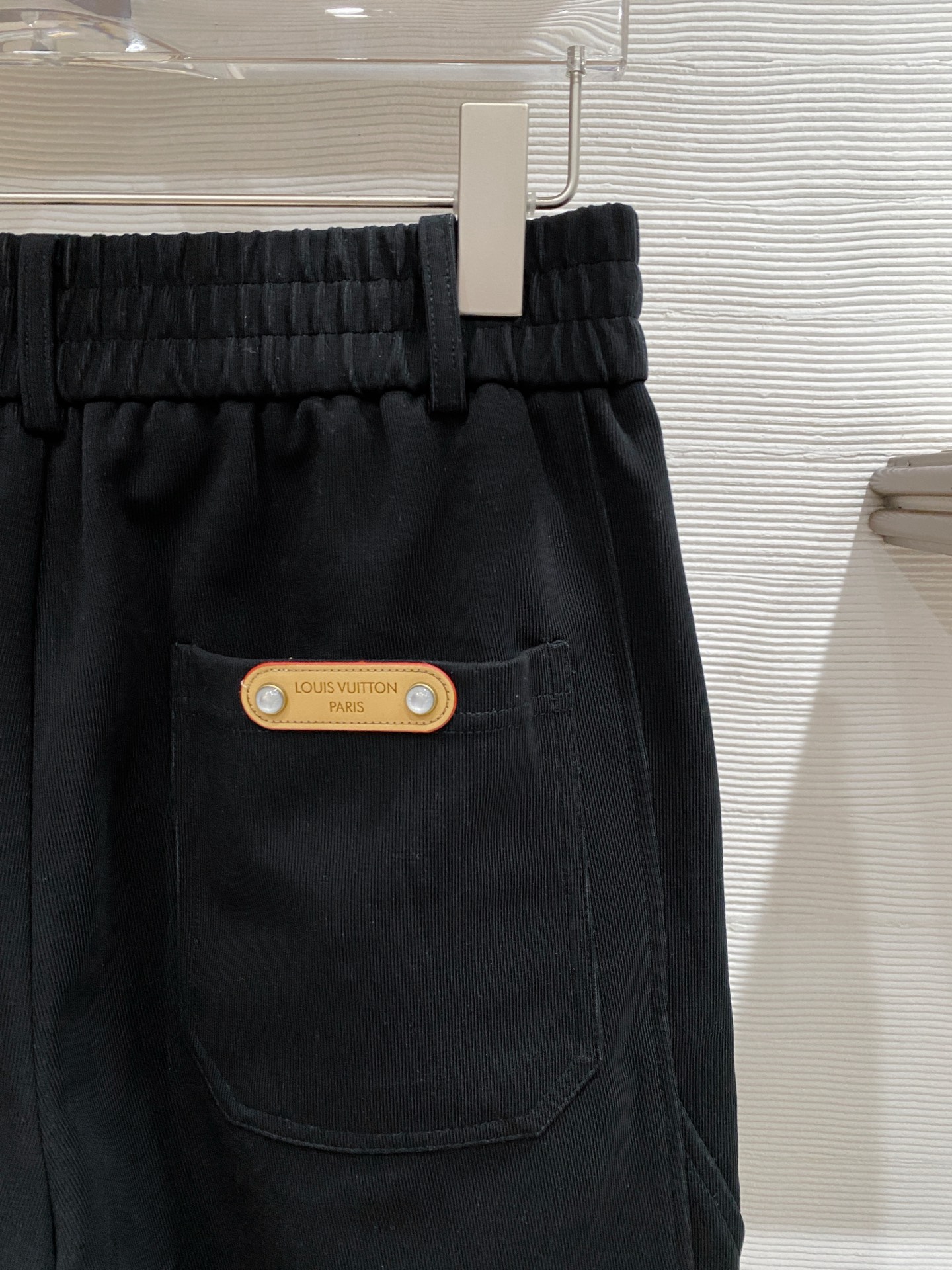 🌟27 驴家# 2026 春夏时尚/休闲裤子美学的焕新诠释,演绎浓郁的格调型时尚风范,细节感和设计感强悍