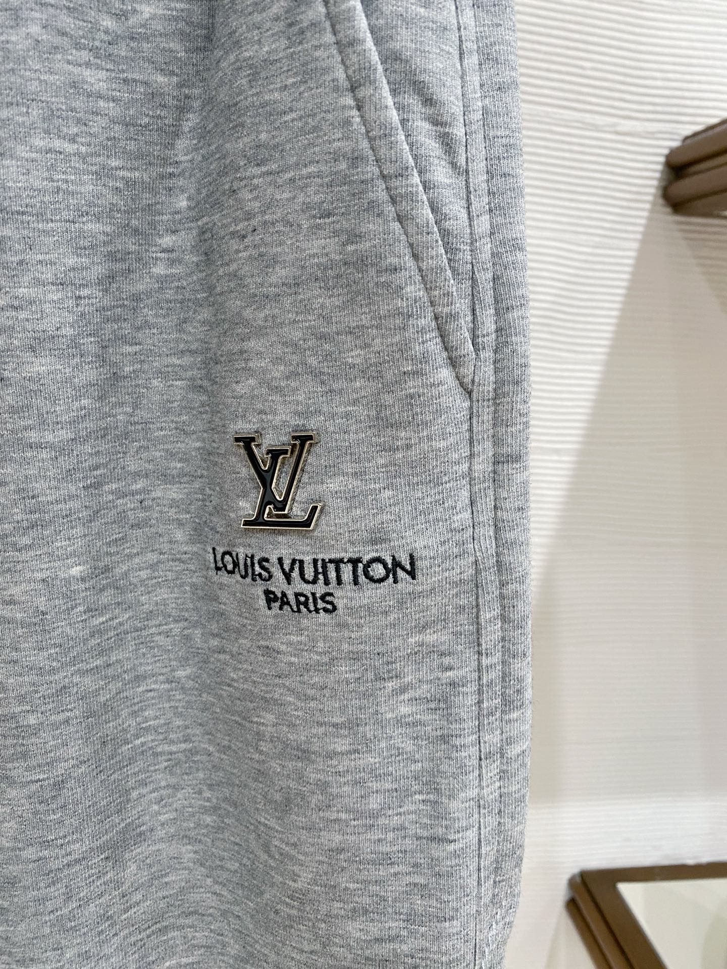 🌟27 驴家# 2026 春夏时尚/休闲裤子美学的焕新诠释,演绎浓郁的格调型时尚风范,细节感和设计感强悍