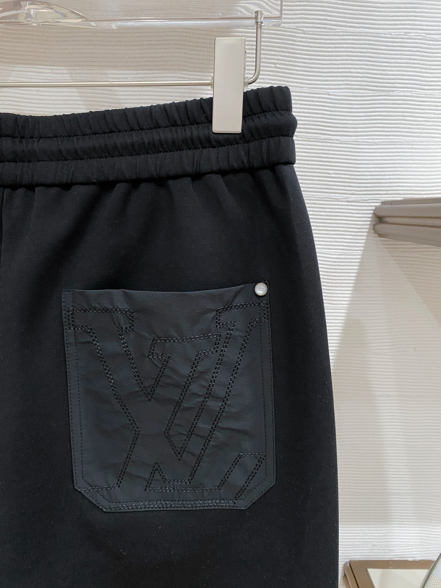 🌟27 驴家# 2026 春夏时尚/休闲裤子美学的焕新诠释,演绎浓郁的格调型时尚风范,细节感和设计感强悍