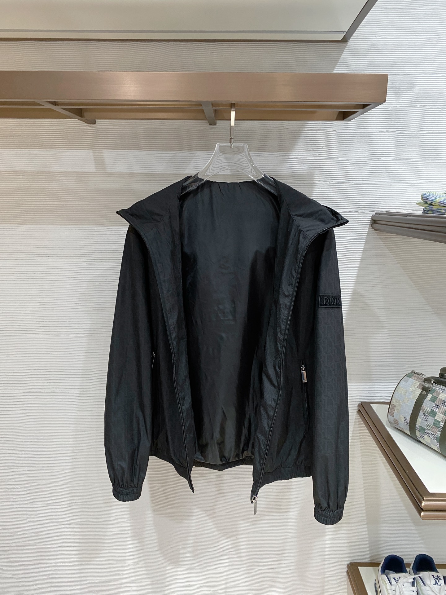 贸易公司订单‼️ 26SS早春新品 高端男士立领双面夹克外套 产量稀少珍贵.难度系数之高令人震撼!一眼便