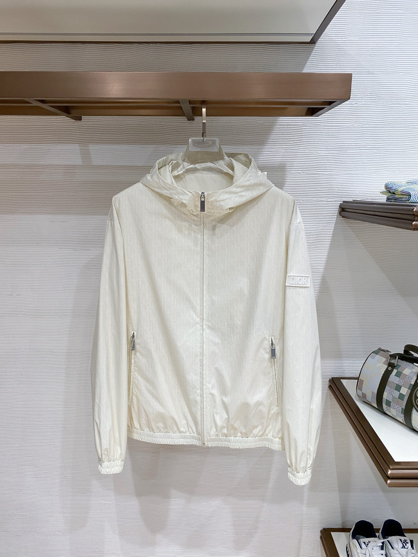 贸易公司订单‼️ 26SS早春新品 高端男士立领双面夹克外套 产量稀少珍贵.难度系数之高令人震撼!一眼便