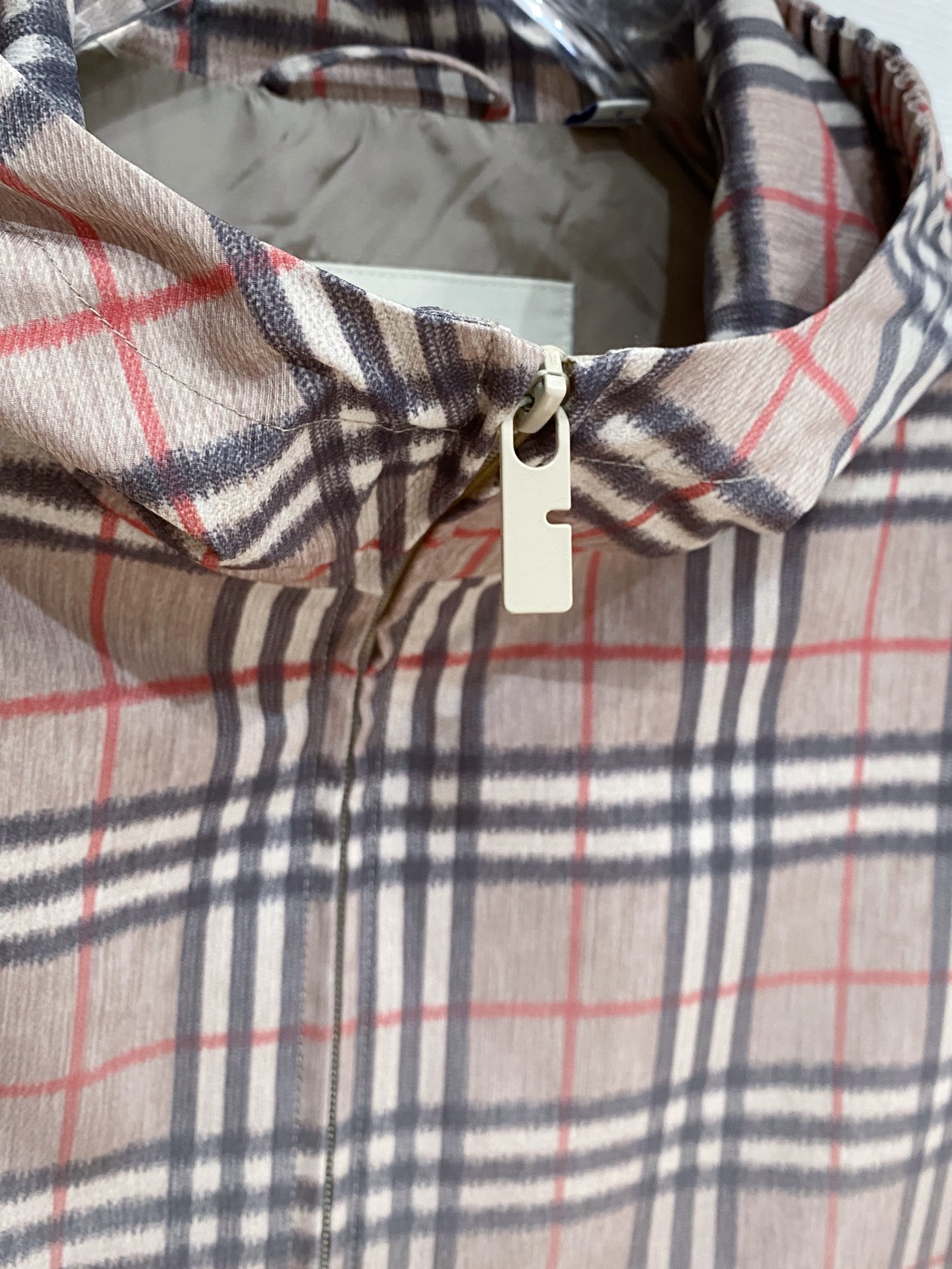 贸易公司订单‼️ 26SS早春新品 高端男士立领双面夹克外套 产量稀少珍贵.难度系数之高令人震撼!一眼便