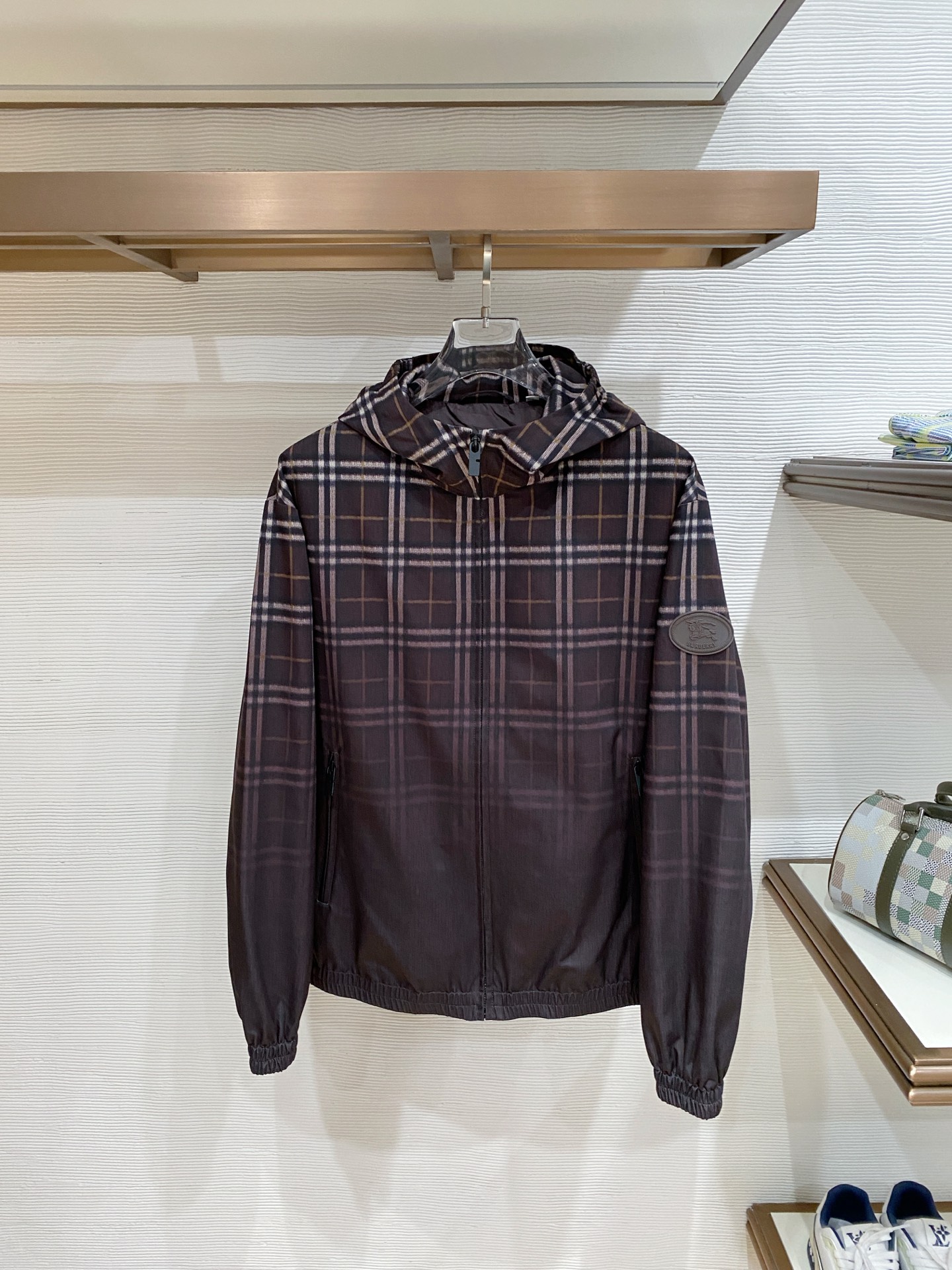 贸易公司订单‼️ 26SS早春新品 高端男士立领双面夹克外套 产量稀少珍贵.难度系数之高令人震撼!一眼便