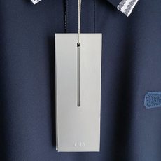 。Diro 2026春夏新品翻领Polo短袖 时尚单品设计,更加时尚舒适,高标准定制,上身非常有型,奢华 。Diro 2026春夏新品翻领Polo短袖 时尚单品设计,更加时尚舒适,高标准定制,上身非常有型,奢华