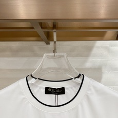 精品面料 顶级定制醋酸面料Loro piana 1926春夏新款首发专柜最新款短袖圆领T恤 高端订制 设 精品面料 顶级定制醋酸面料Loro piana 1926春夏新款首发专柜最新款短袖圆领T恤 高端订制 设