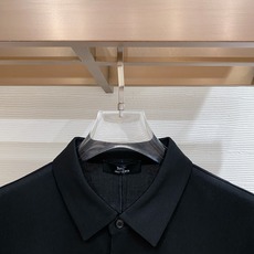 。鸟 2026春夏新品翻领Polo短袖 时尚单品设计,更加时尚舒适,高标准定制,上身非常有型,奢华品牌经 。鸟 2026春夏新品翻领Polo短袖 时尚单品设计,更加时尚舒适,高标准定制,上身非常有型,奢华品牌经