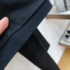 。鸟 2026春夏新品翻领Polo短袖 时尚单品设计,更加时尚舒适,高标准定制,上身非常有型,奢华品牌经 。鸟 2026春夏新品翻领Polo短袖 时尚单品设计,更加时尚舒适,高标准定制,上身非常有型,奢华品牌经