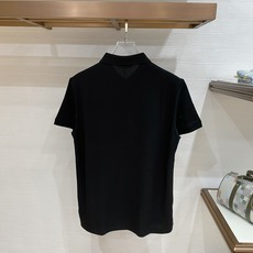 。鸟 2026春夏新品翻领Polo短袖 时尚单品设计,更加时尚舒适,高标准定制,上身非常有型,奢华品牌经 。鸟 2026春夏新品翻领Polo短袖 时尚单品设计,更加时尚舒适,高标准定制,上身非常有型,奢华品牌经
