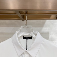 。鸟 2026春夏新品翻领Polo短袖 时尚单品设计,更加时尚舒适,高标准定制,上身非常有型,奢华品牌经 。鸟 2026春夏新品翻领Polo短袖 时尚单品设计,更加时尚舒适,高标准定制,上身非常有型,奢华品牌经